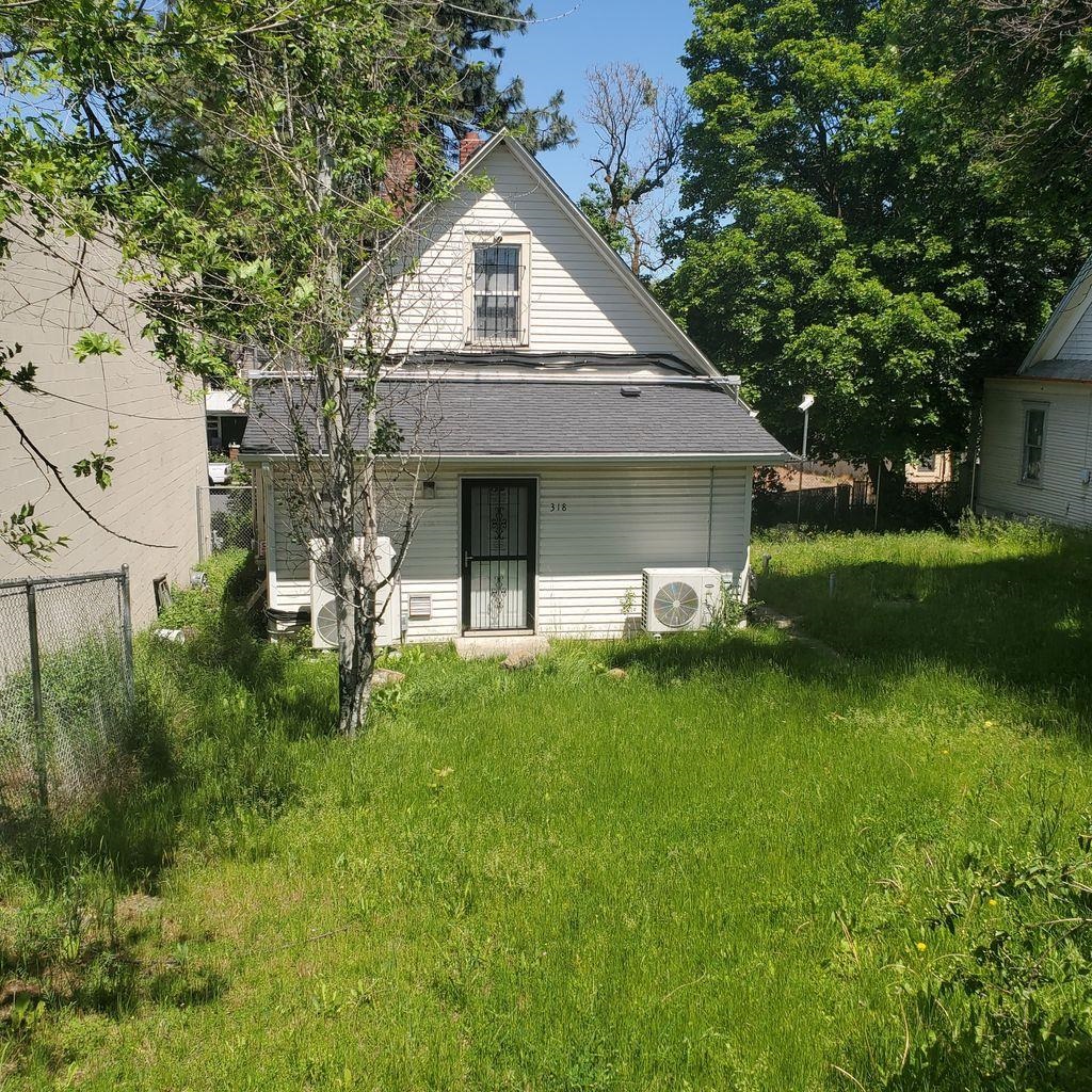 318 E Pacific Ave - Photo 1