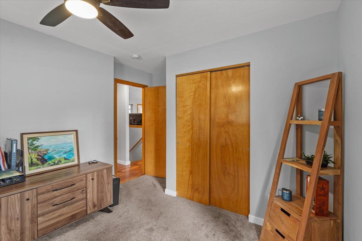 6910 N HARVARD Rd - Photo 19