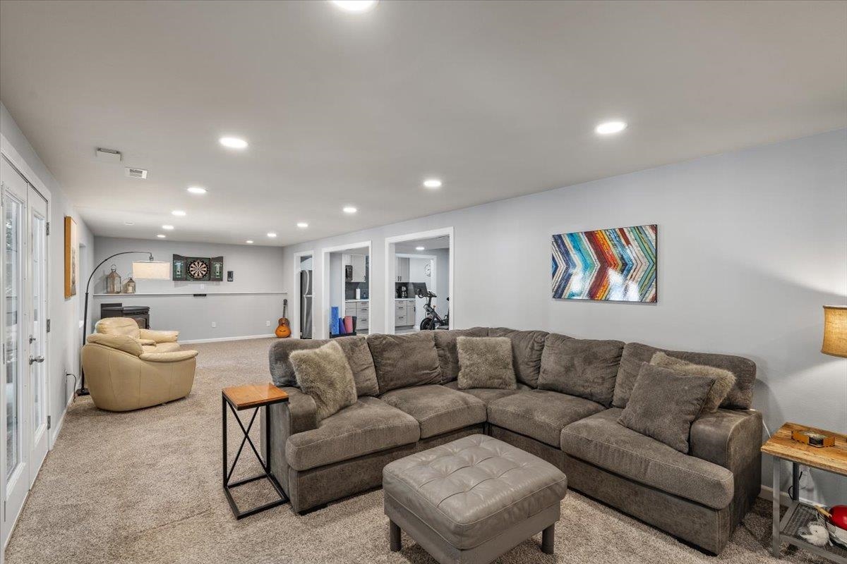 6910 N HARVARD Rd - Photo 26