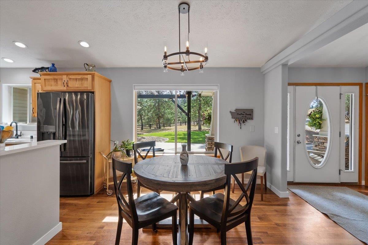 6910 N HARVARD Rd - Photo 4