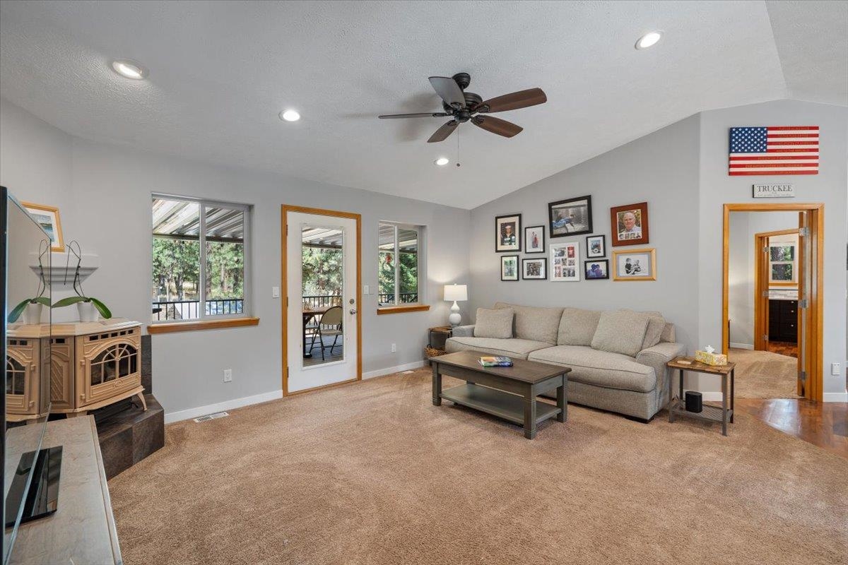 6910 N HARVARD Rd - Photo 9