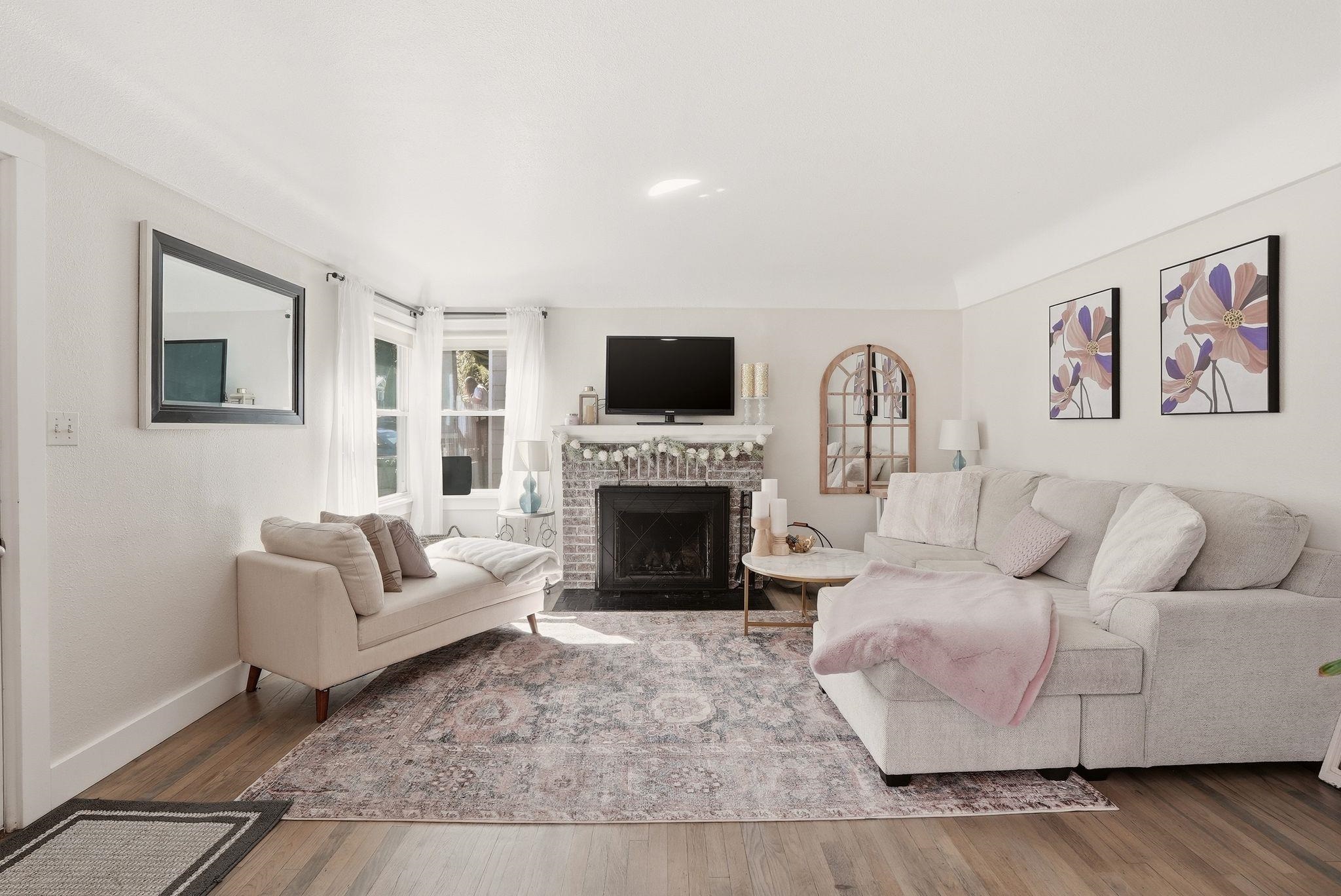 3023 E 16th Ave - Photo 3