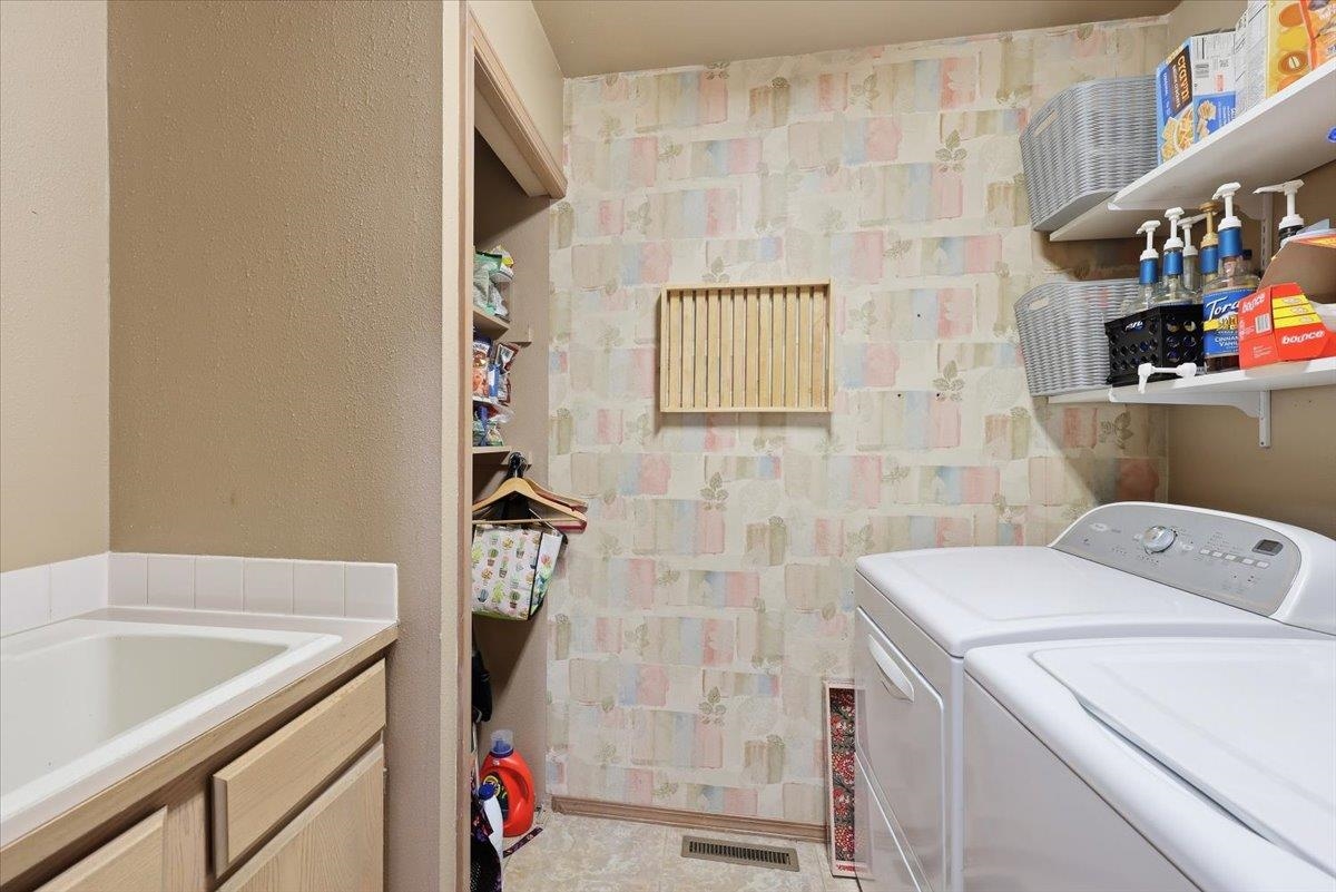 3001 S Winthrop Ln - Photo 29