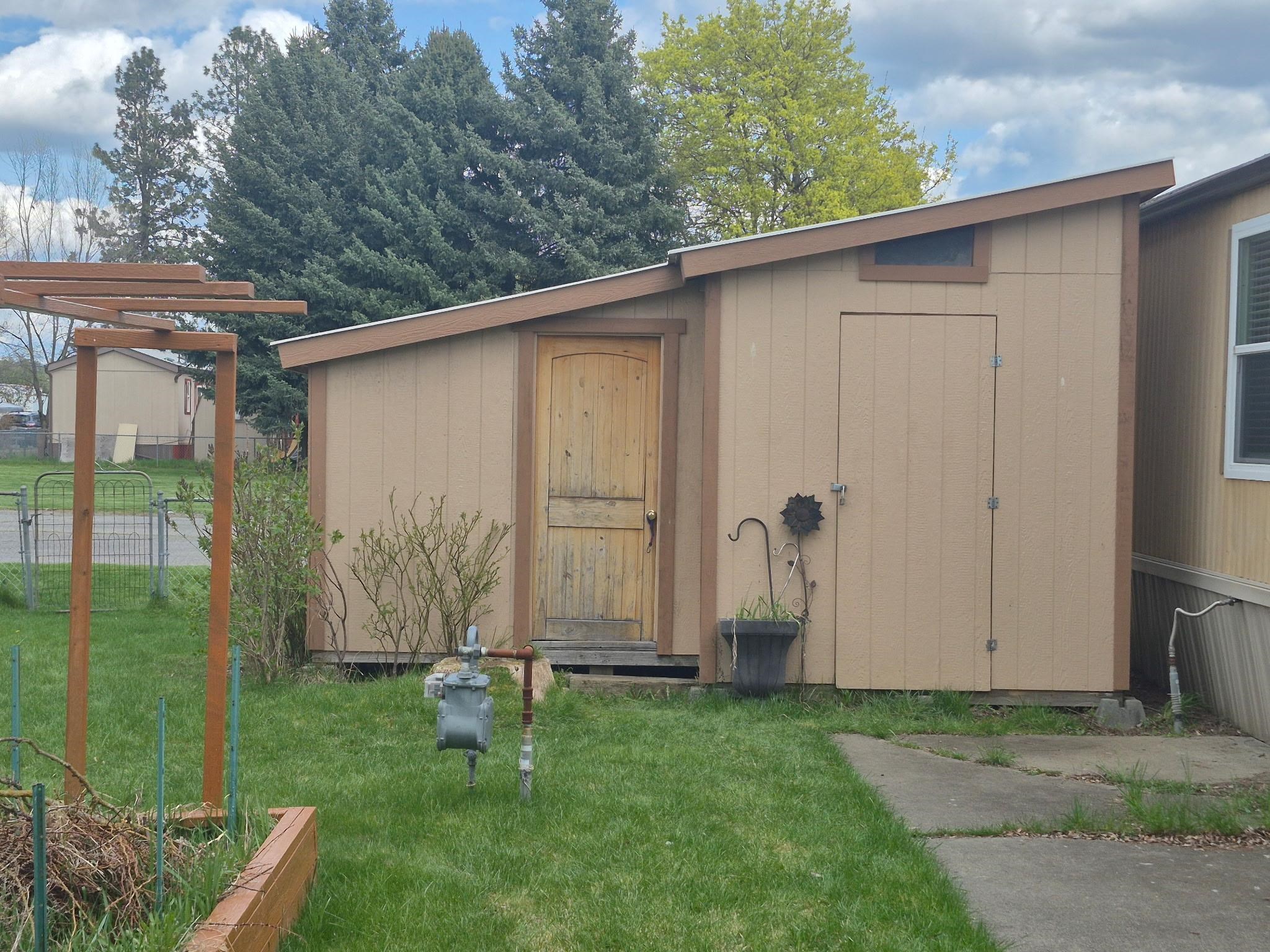 3925 E Farwell Rd - Photo 3