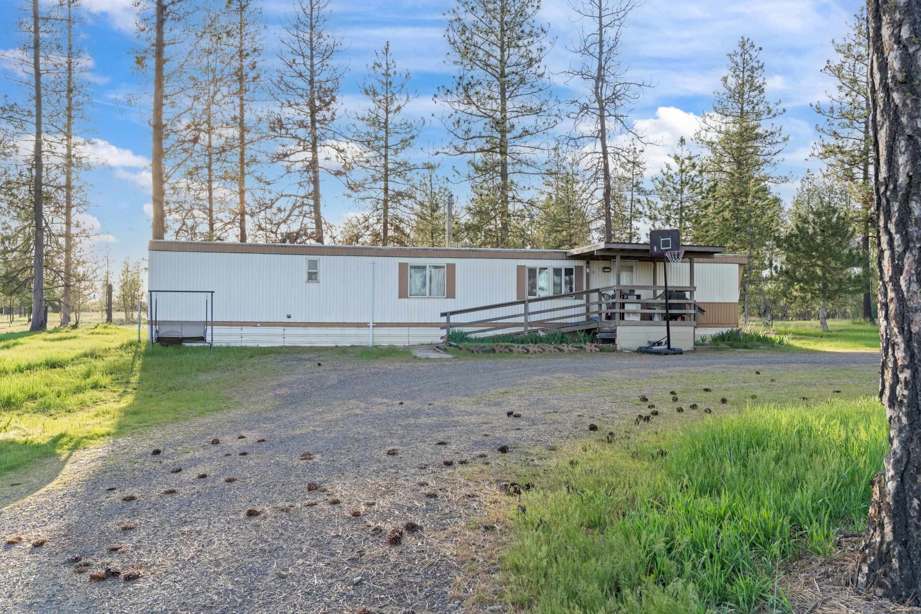 17212 S Brooks Rd - Photo 1
