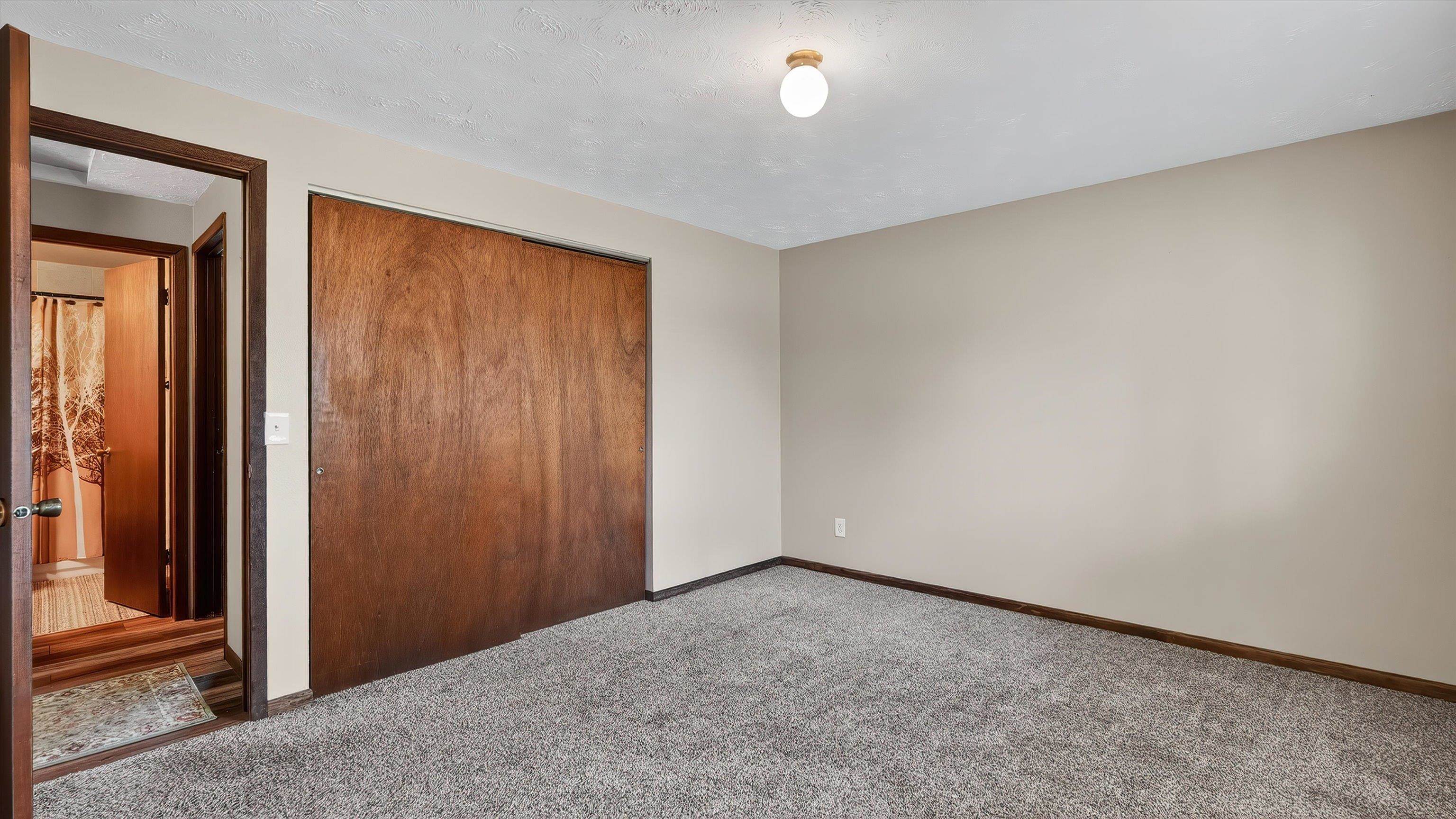 630 E Bull Run Ct - Photo 15
