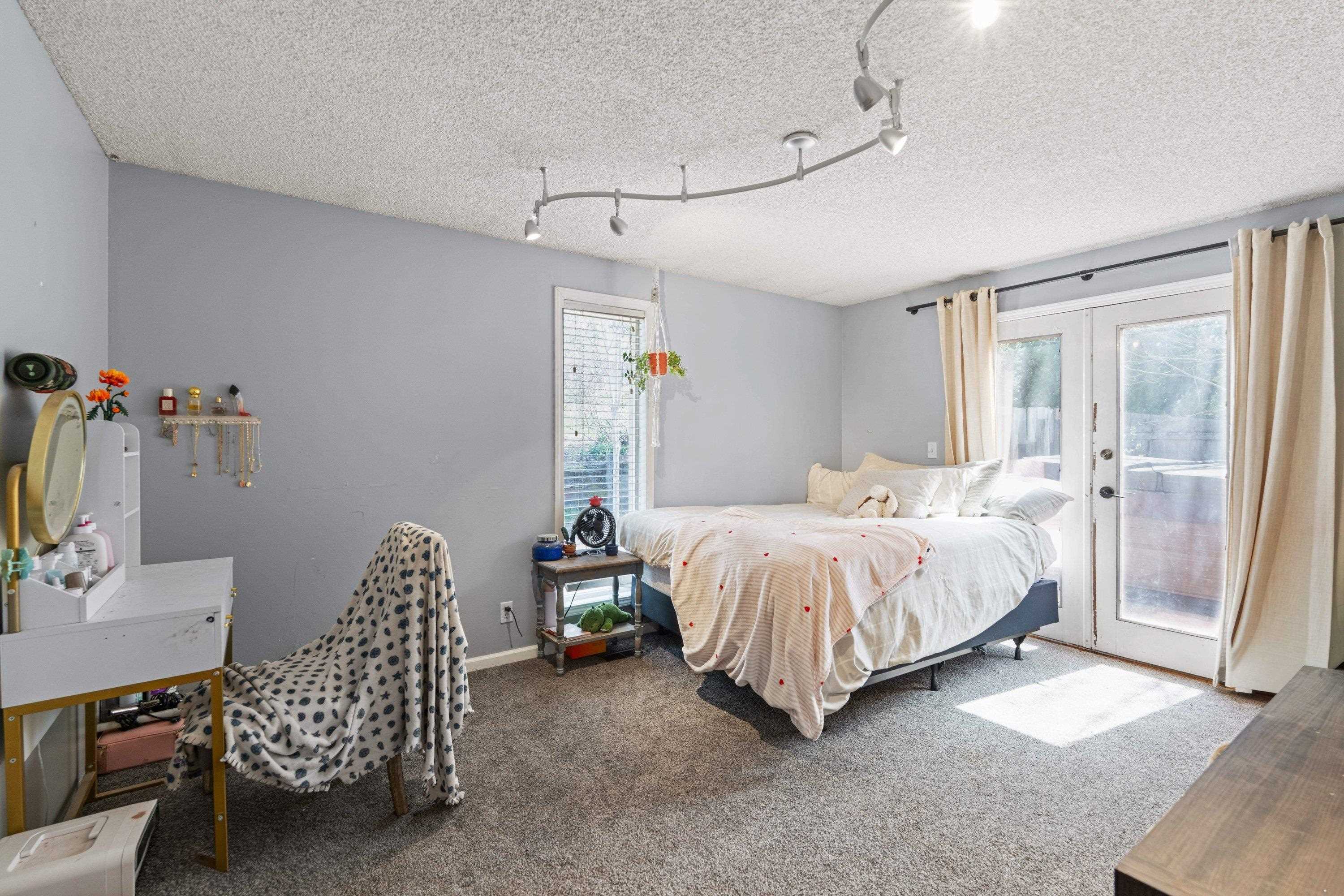 105 N Sprague St - Photo 22
