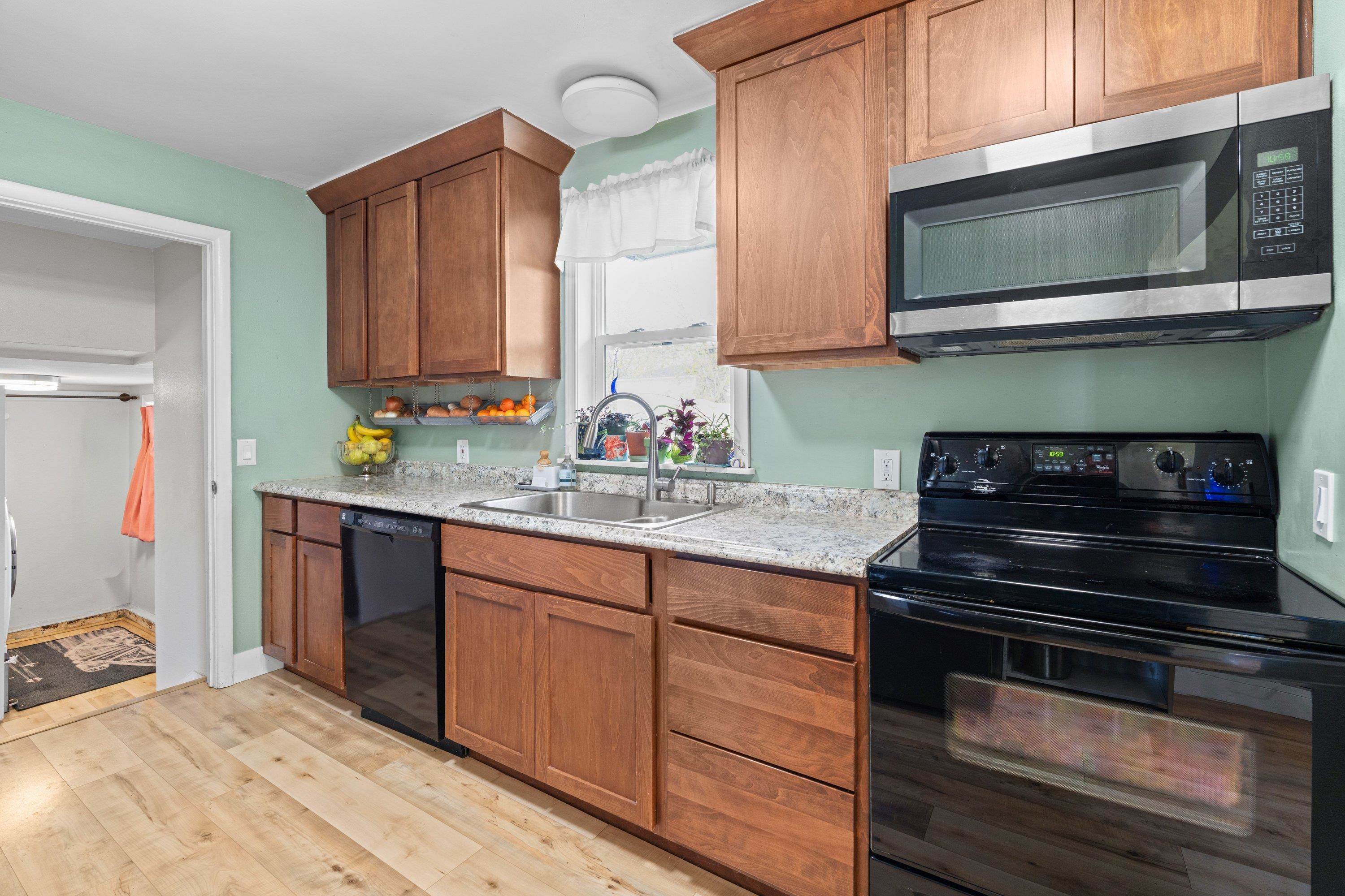 8719 E Valleyway Ave - Photo 11