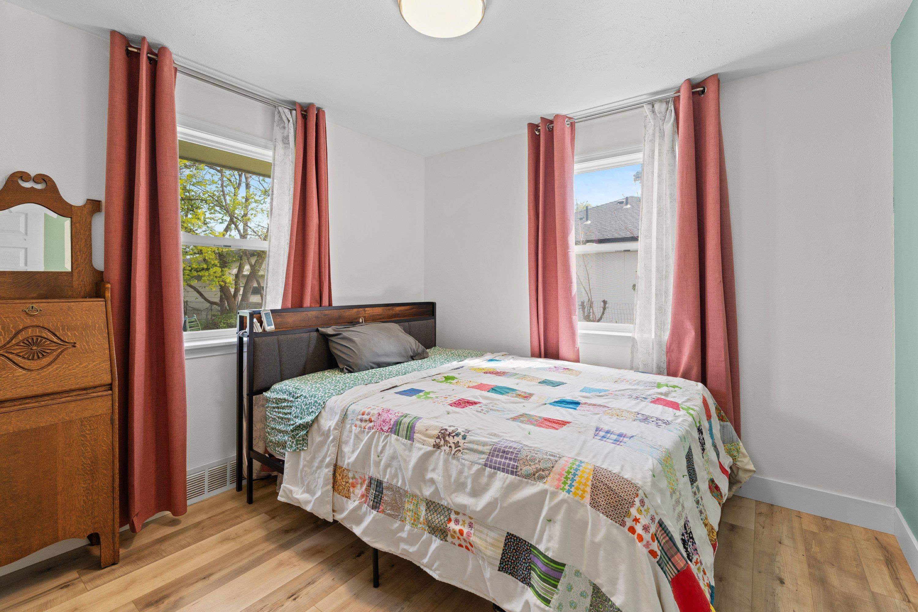 8719 E Valleyway Ave - Photo 16