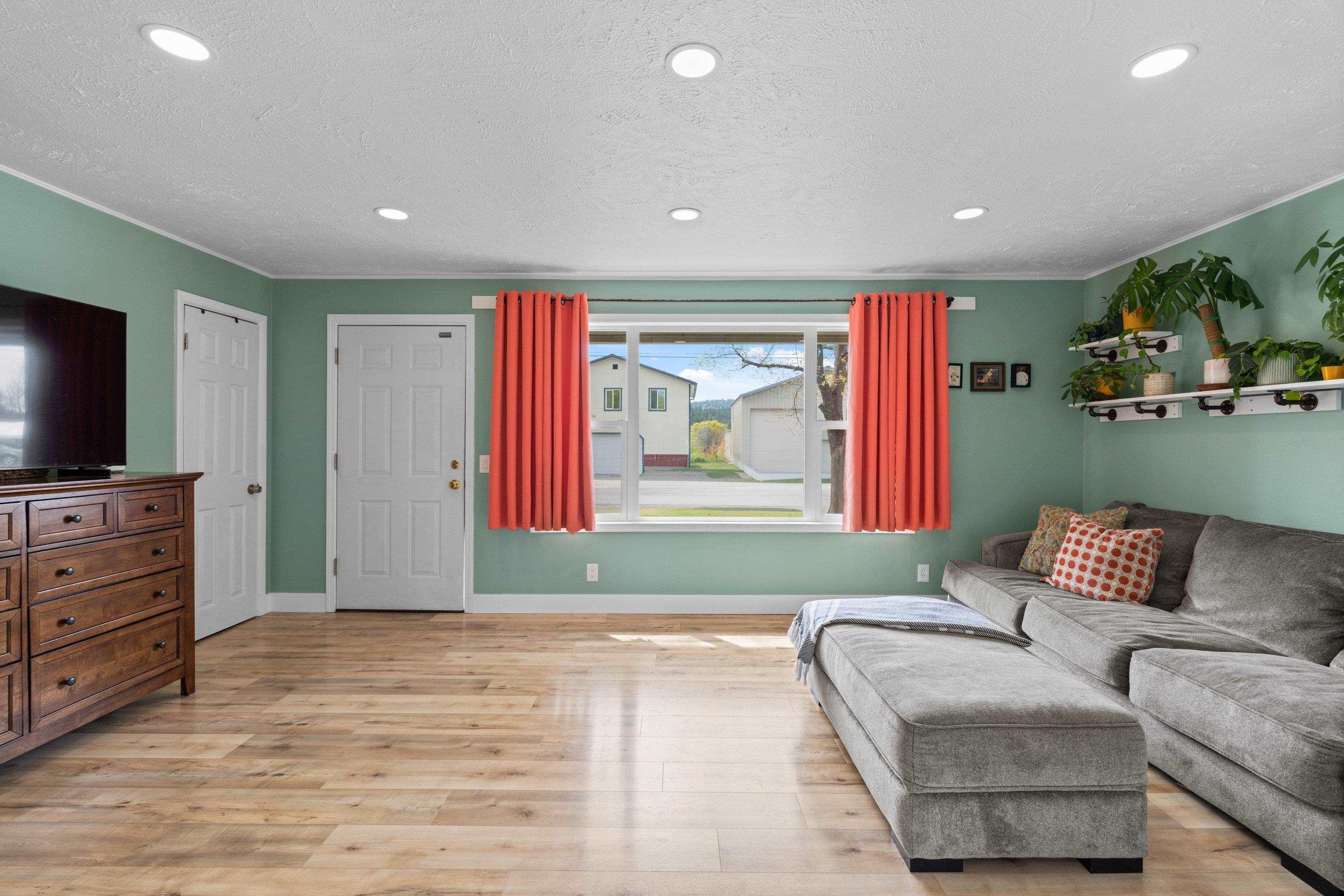 8719 E Valleyway Ave - Photo 6