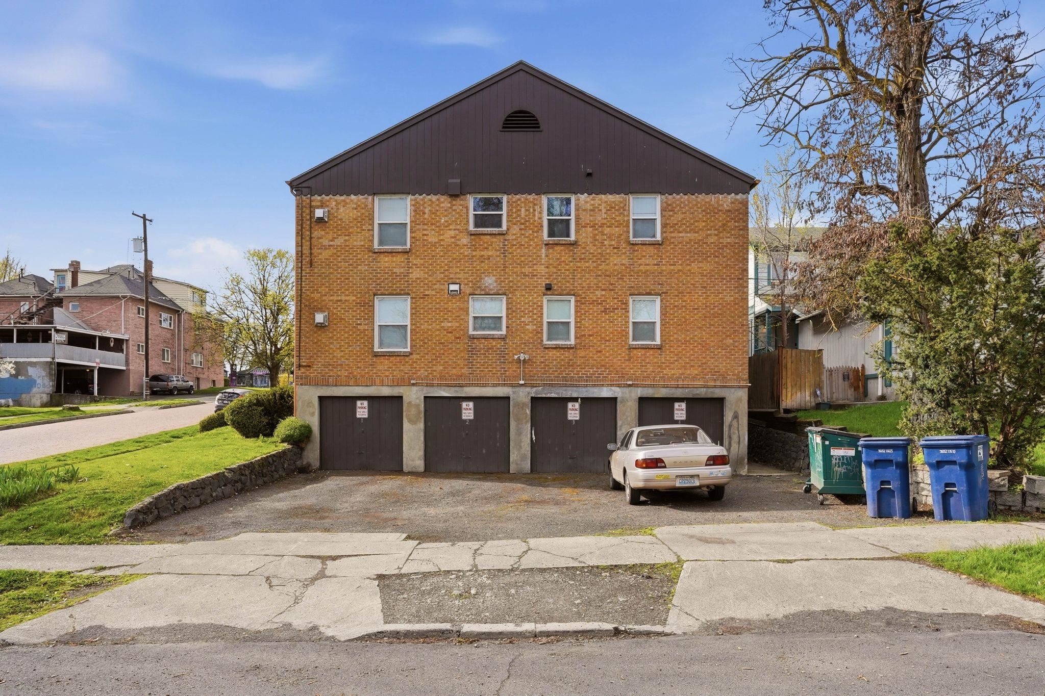 104 S Oak St - Photo 4