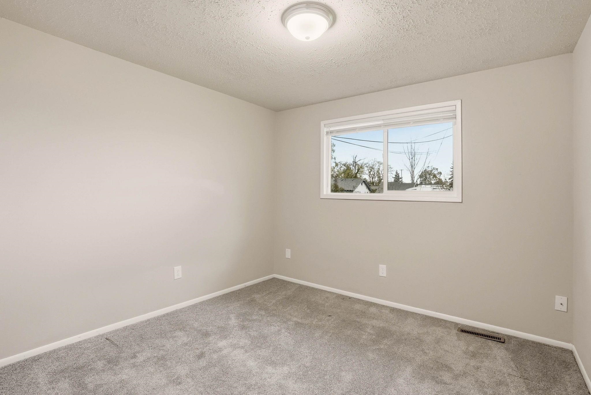 7412 & 7414 E EUCLID Ave - Photo 11