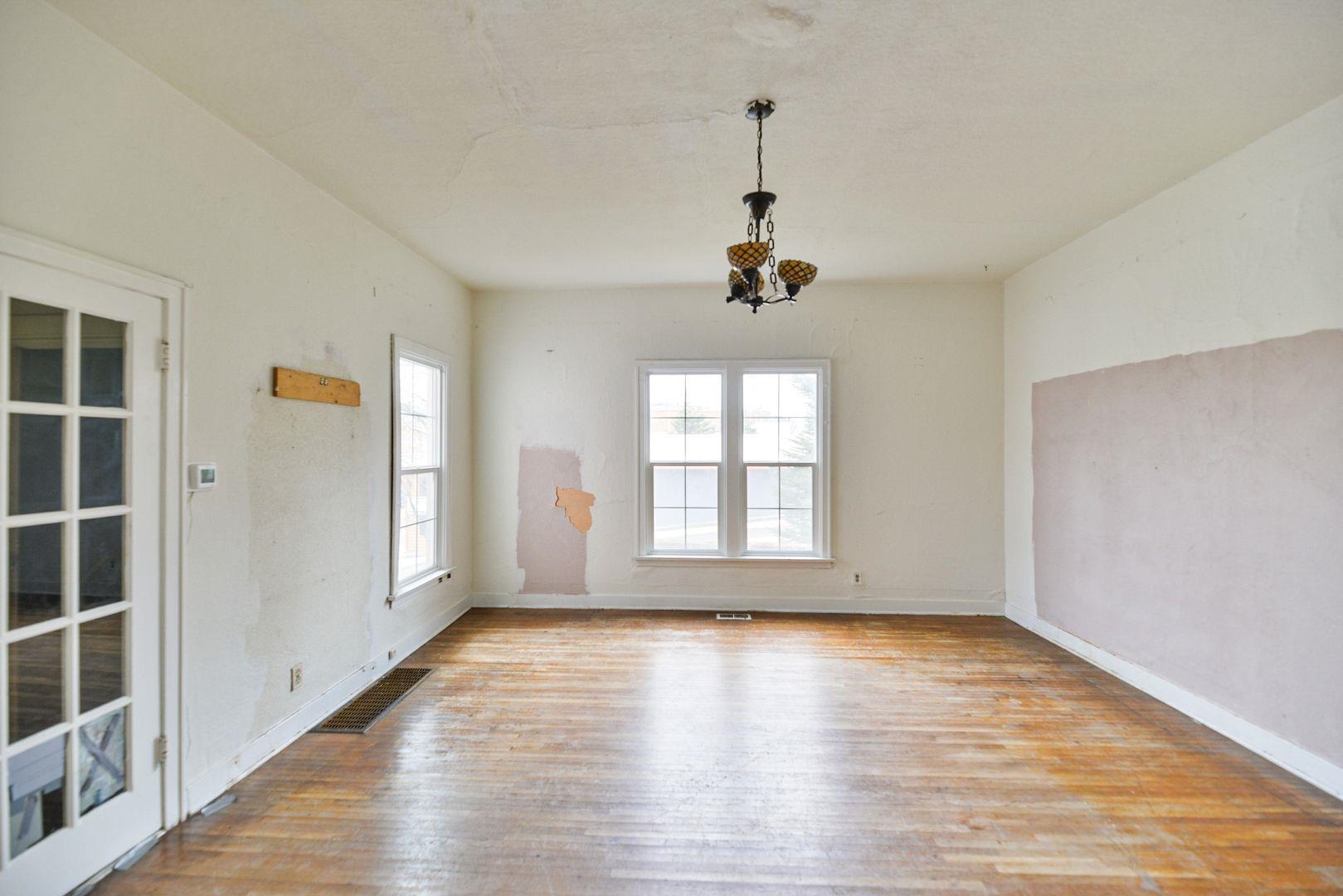 204 S Crosby St - Photo 2