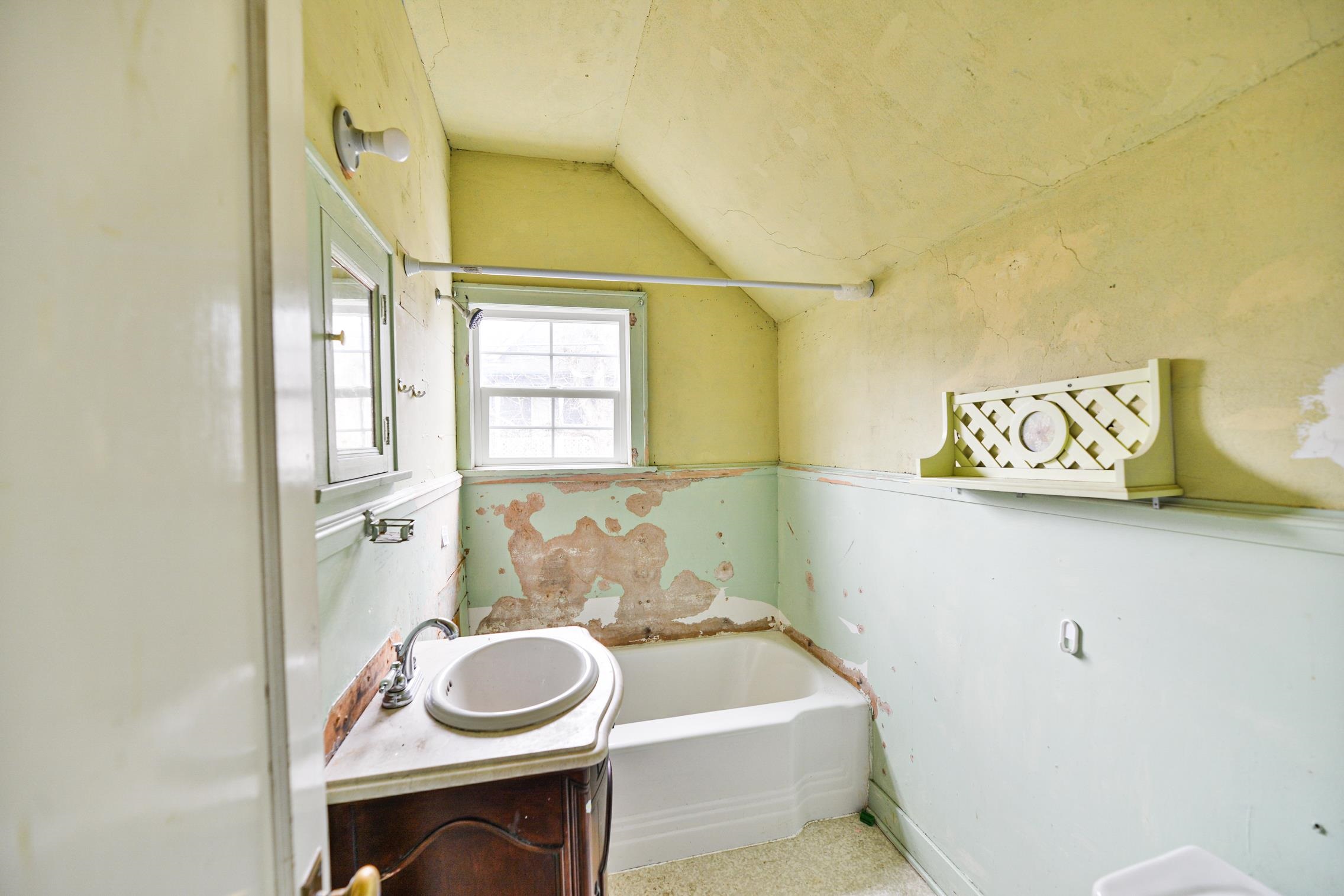 204 S Crosby St - Photo 12