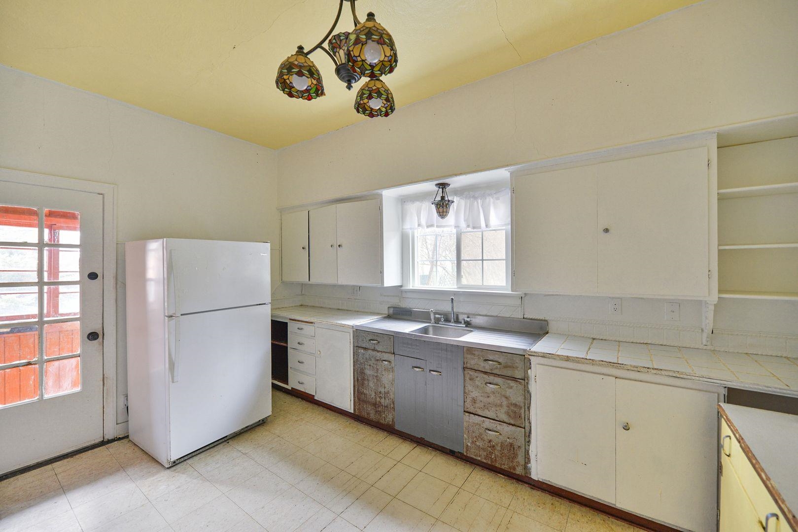 204 S Crosby St - Photo 3