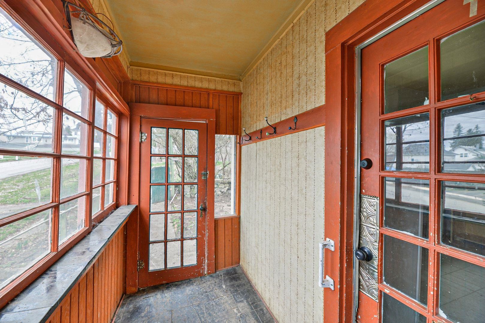 204 S Crosby St - Photo 9