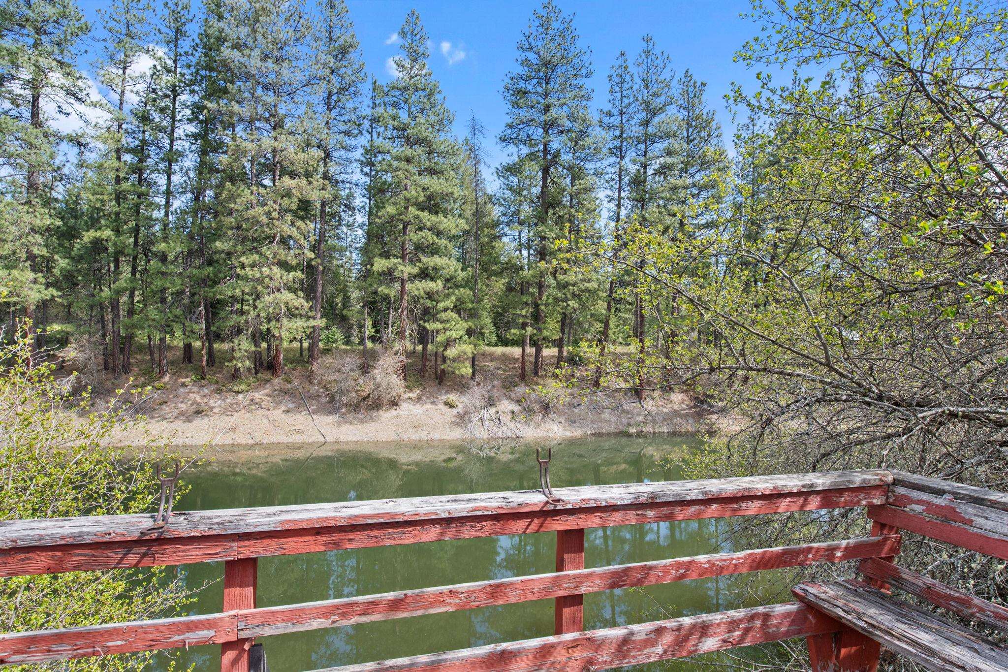 972 Lenora Dr - Photo 2