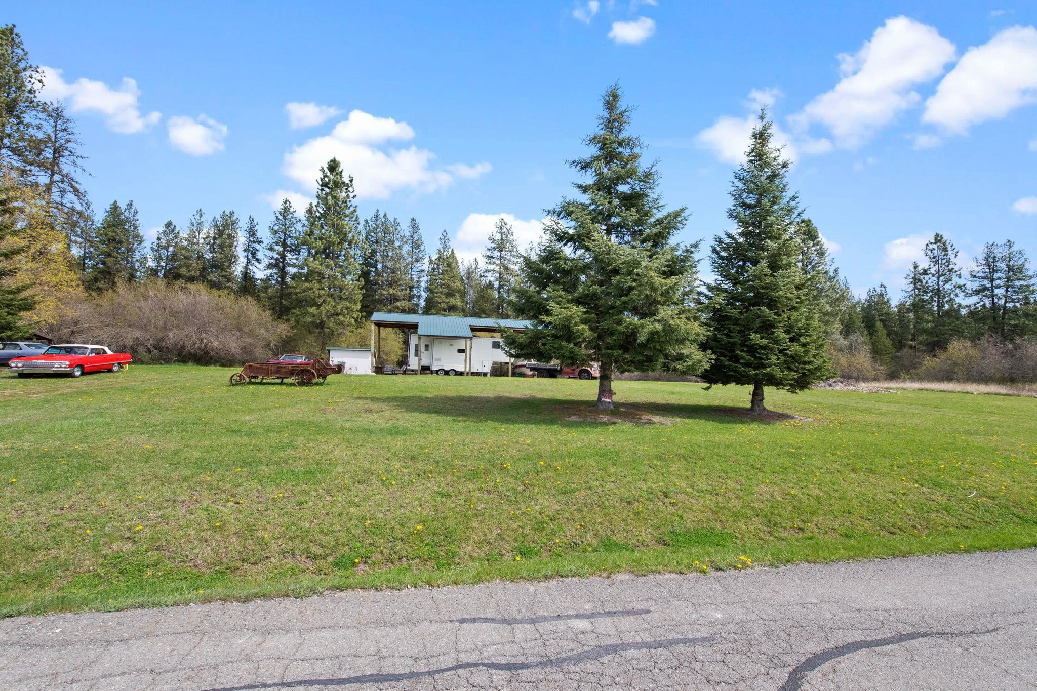 972 Lenora Dr - Photo 3