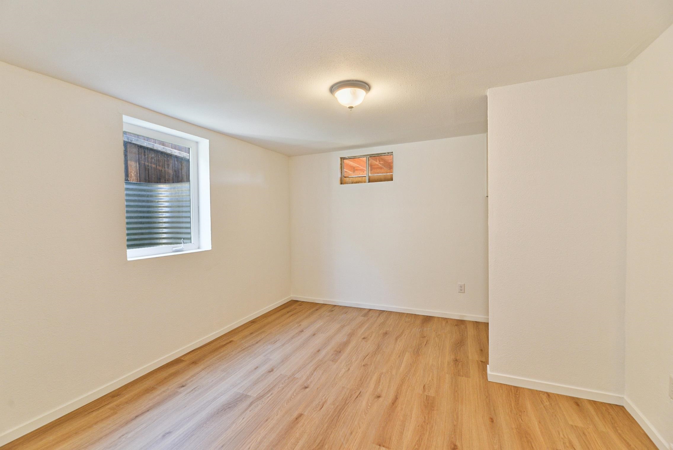 2912 N Hemlock St - Photo 12