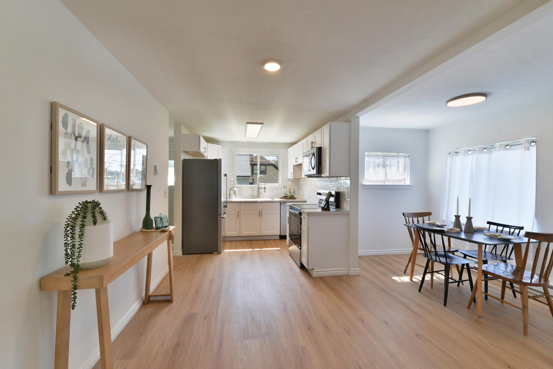 2912 N Hemlock St - Photo 4
