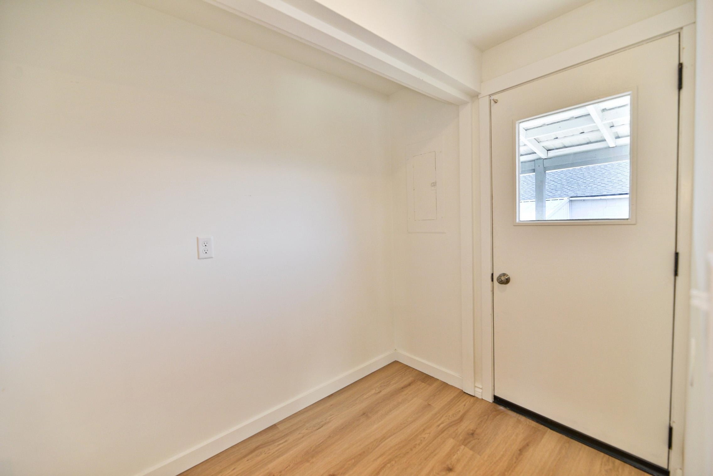 2912 N Hemlock St - Photo 10