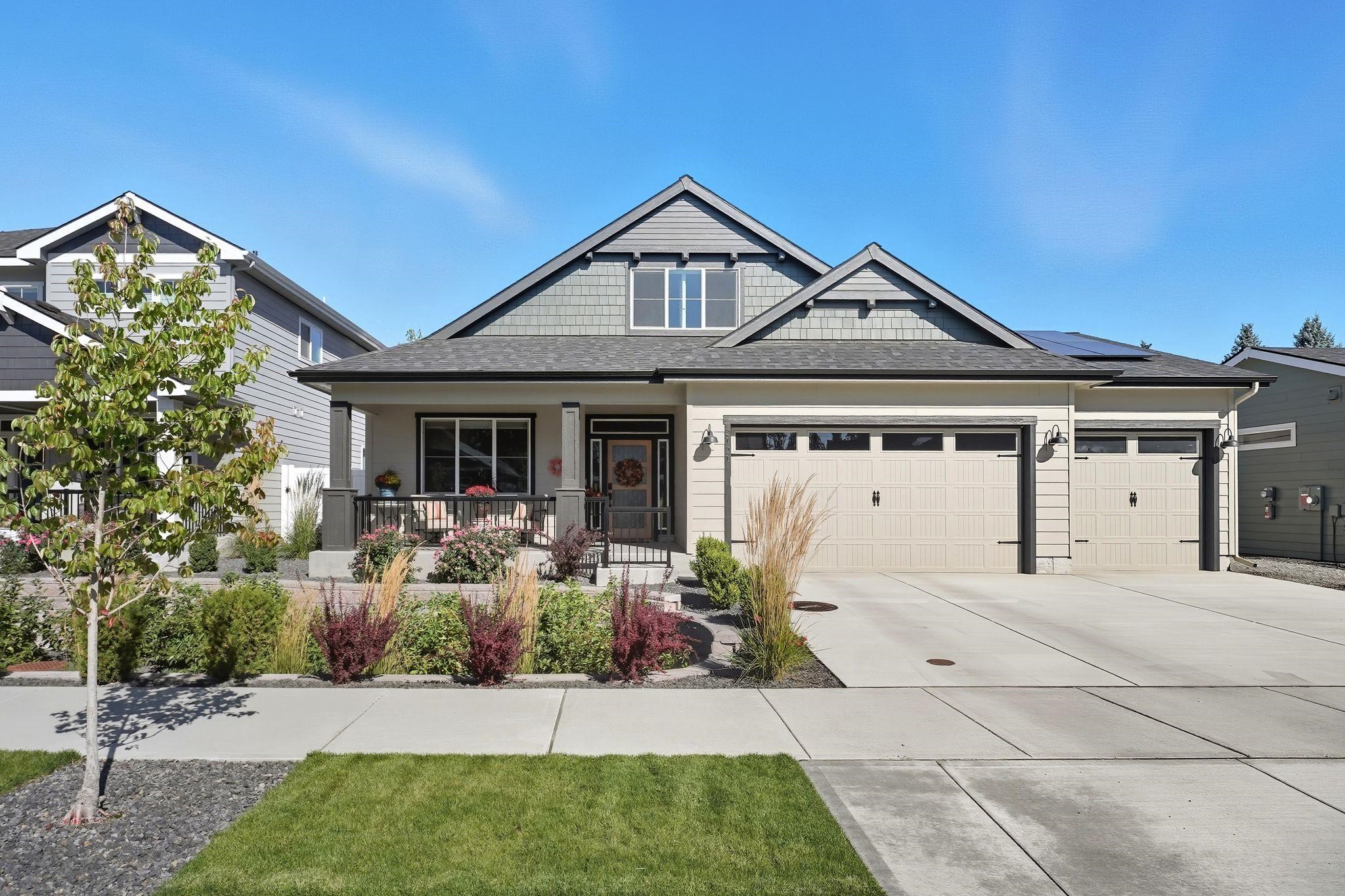 2121 E 33rd Ave - Photo 2