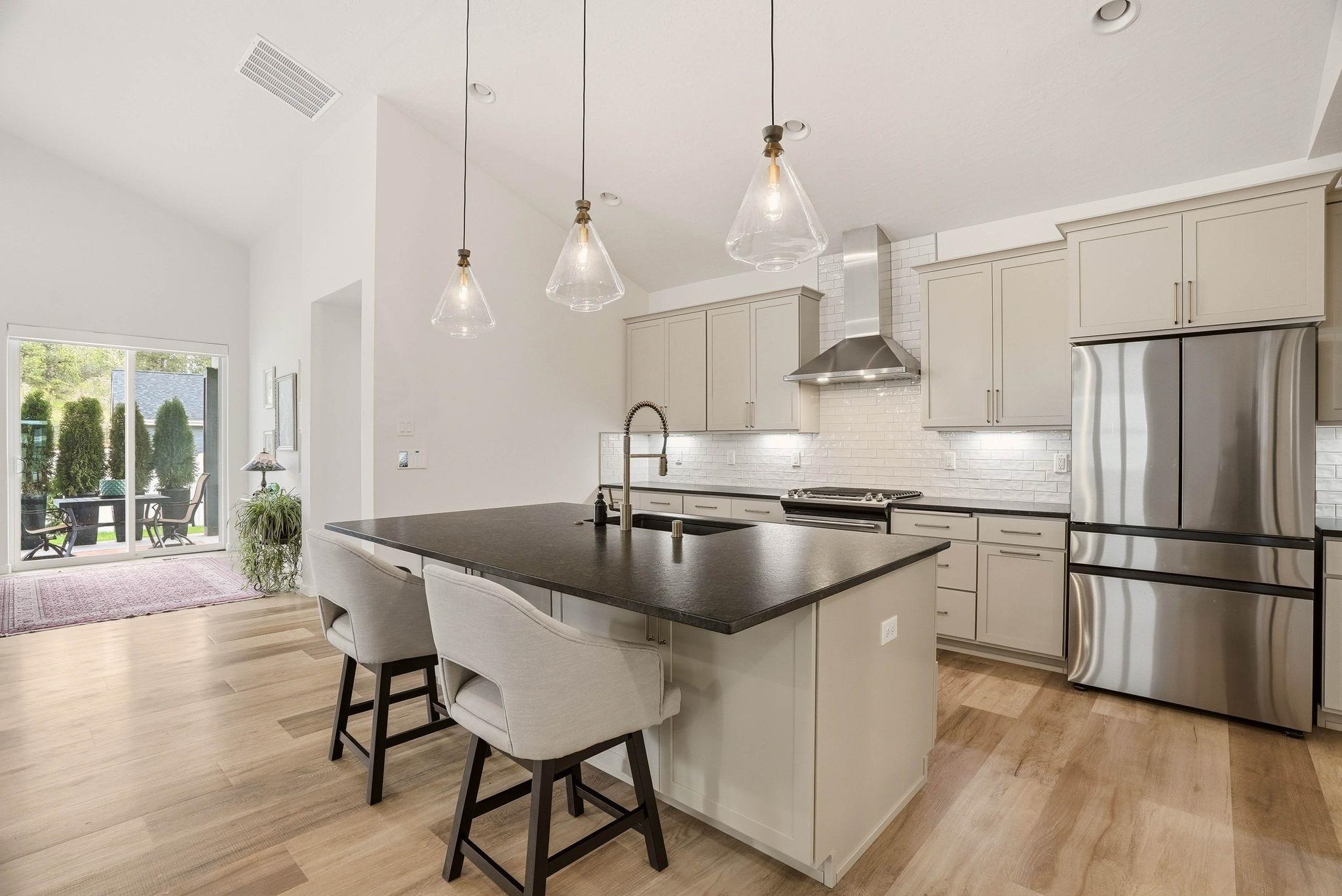 2121 E 33rd Ave - Photo 11