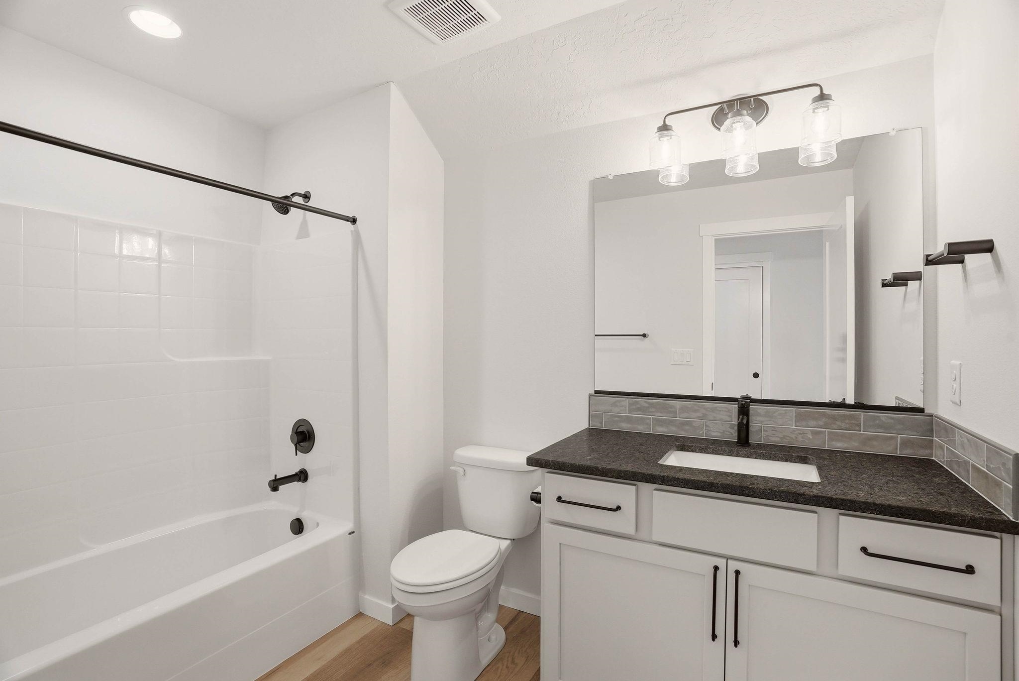2121 E 33rd Ave - Photo 33