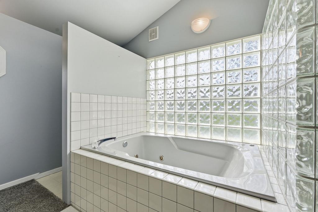 4714 S Grove Rd - Photo 20