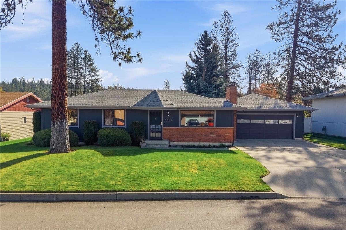 6522 N Elizabeth St - Photo 1