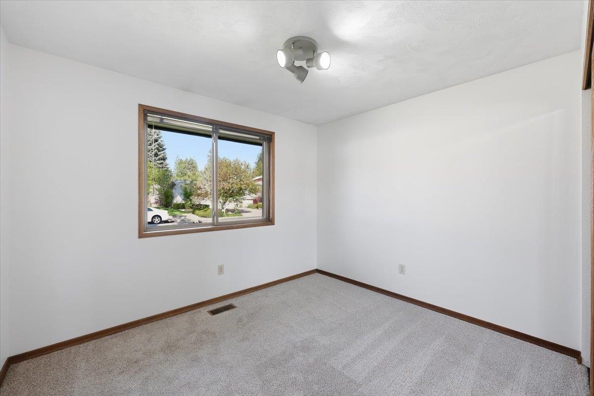 6522 N Elizabeth St - Photo 16