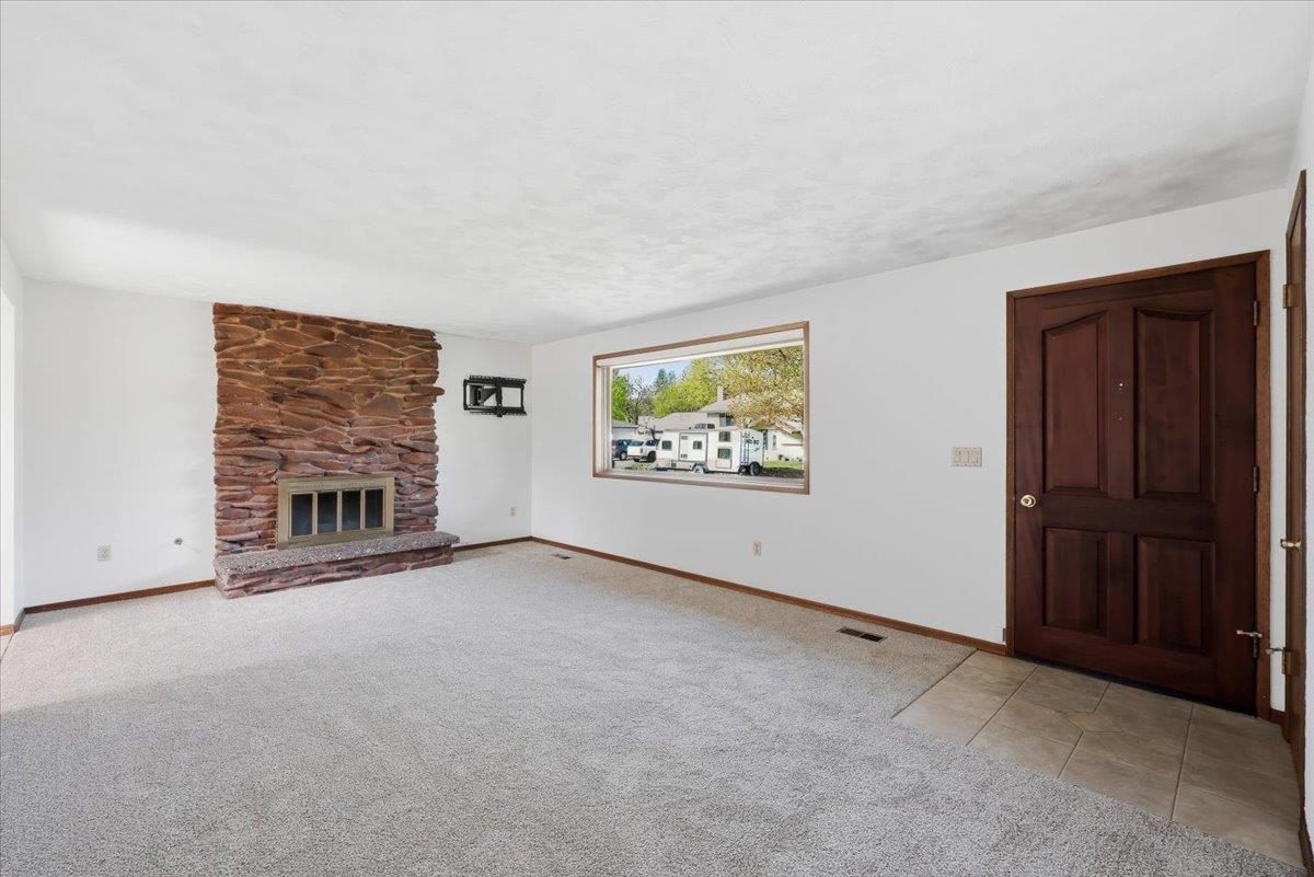 6522 N Elizabeth St - Photo 3