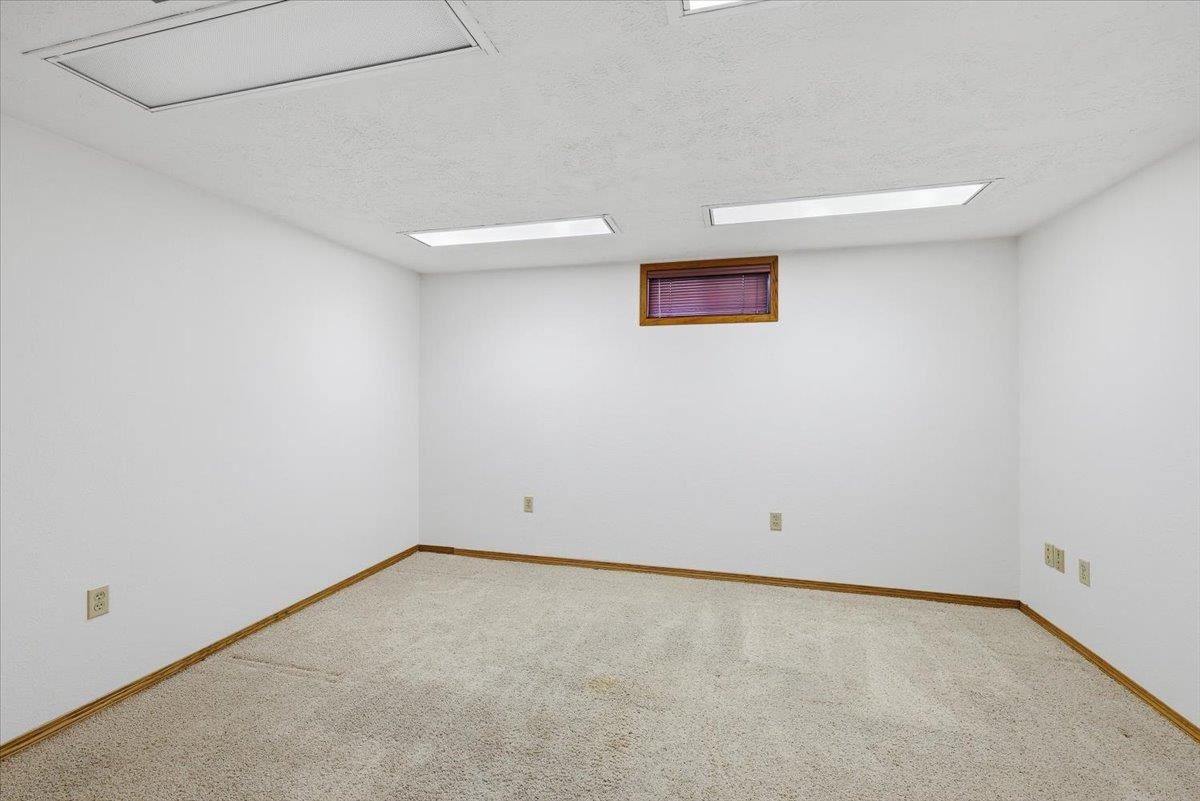 6522 N Elizabeth St - Photo 21