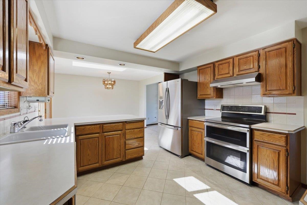 6522 N Elizabeth St - Photo 10