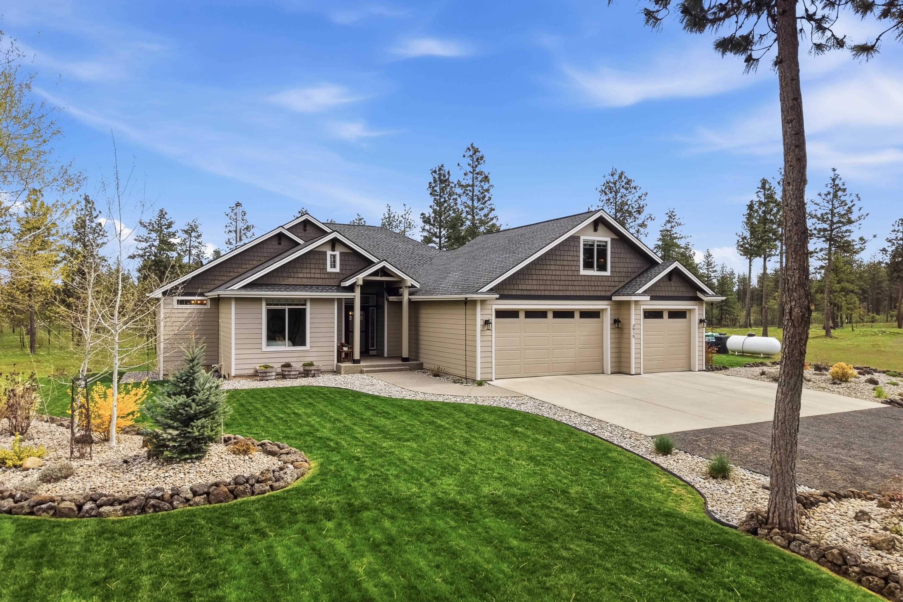3915 W Brown Ln - Photo 1