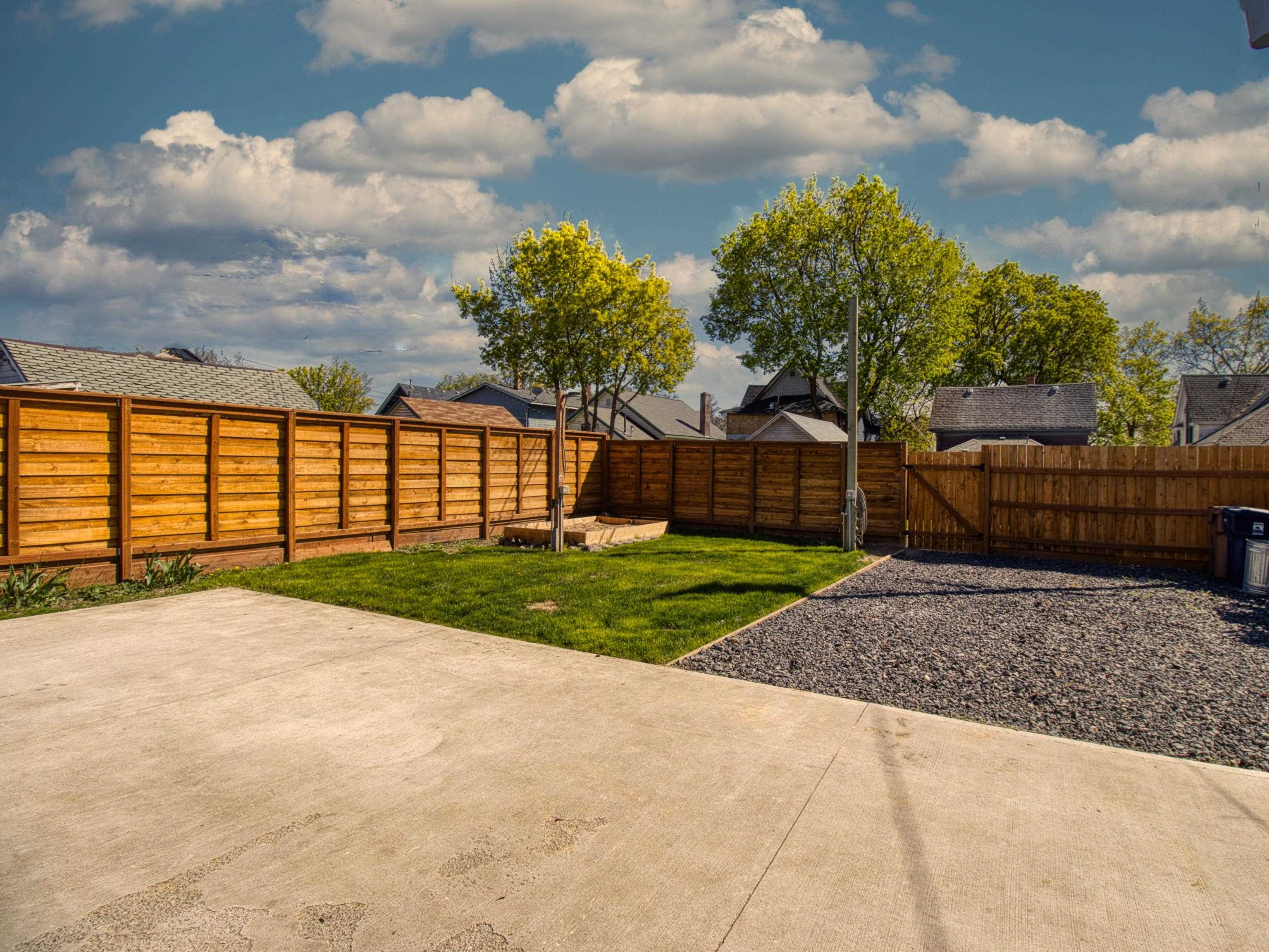 1805 W Gardner Ave - Photo 44