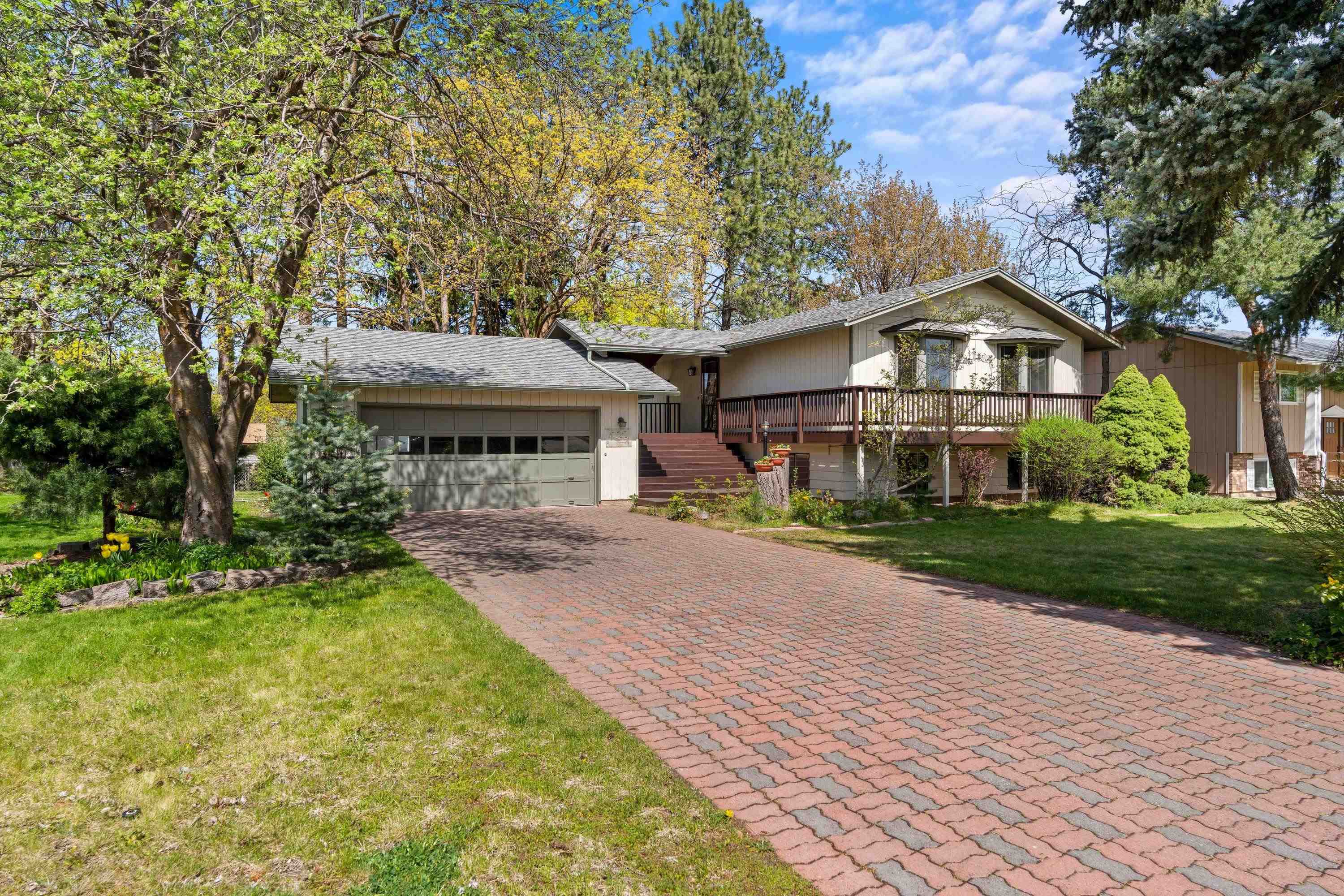 12311 E Skyview Ave - Photo 1