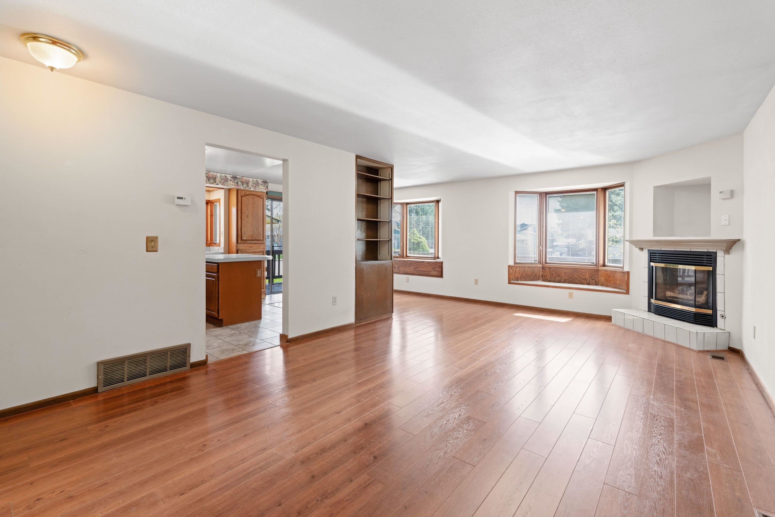 12311 E Skyview Ave - Photo 8