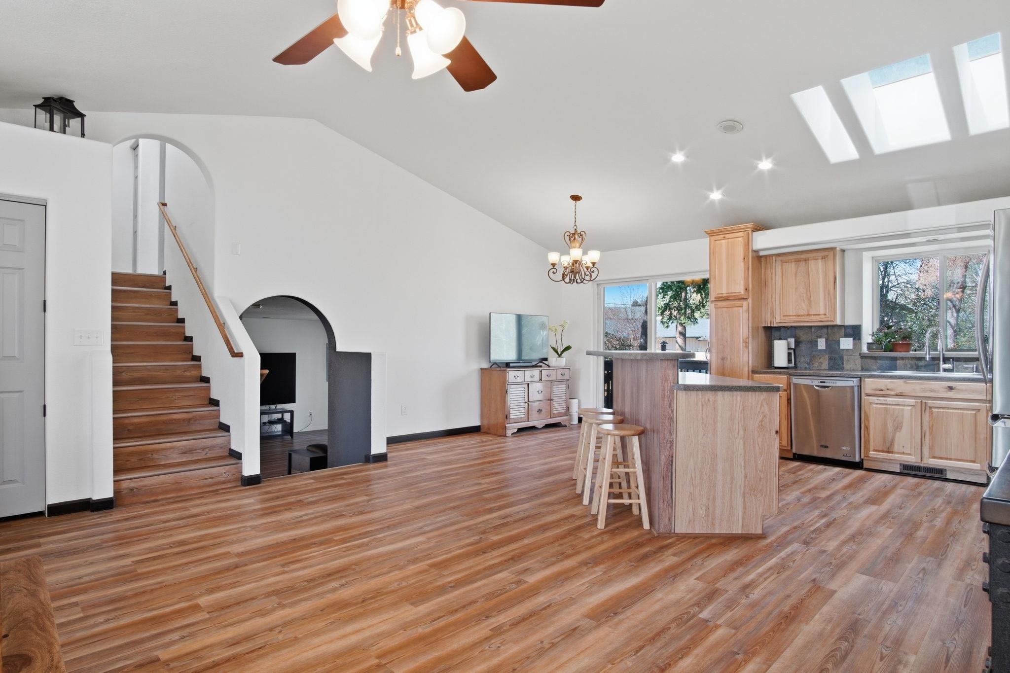 605 S Stanley Ct - Photo 4