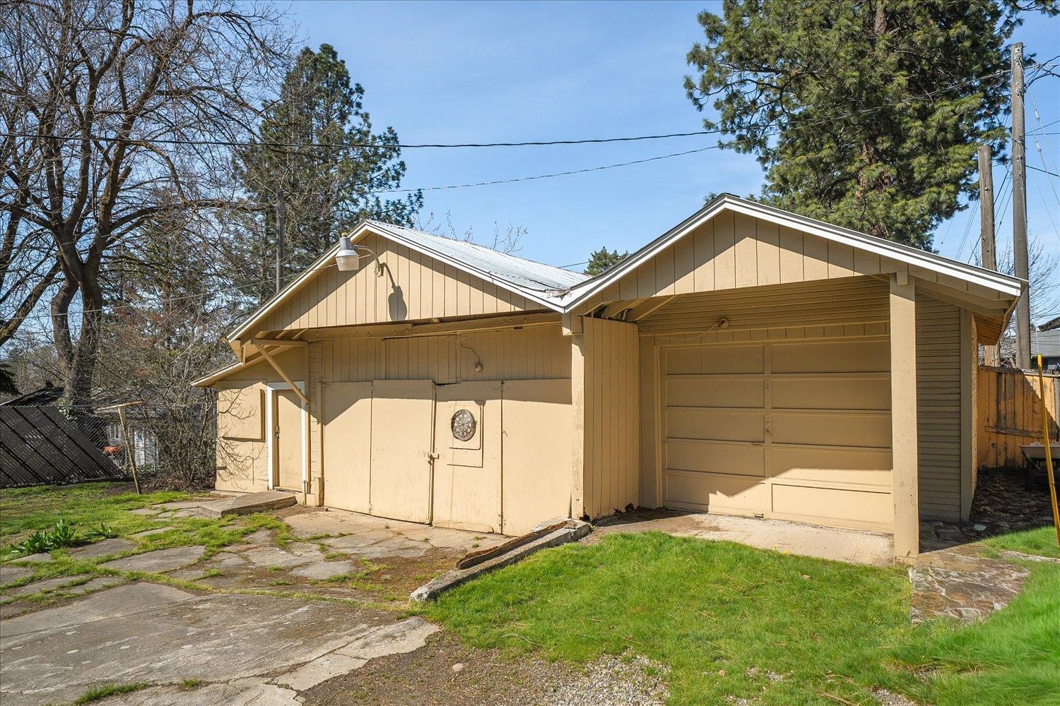 1307 E Newark Ave - Photo 32