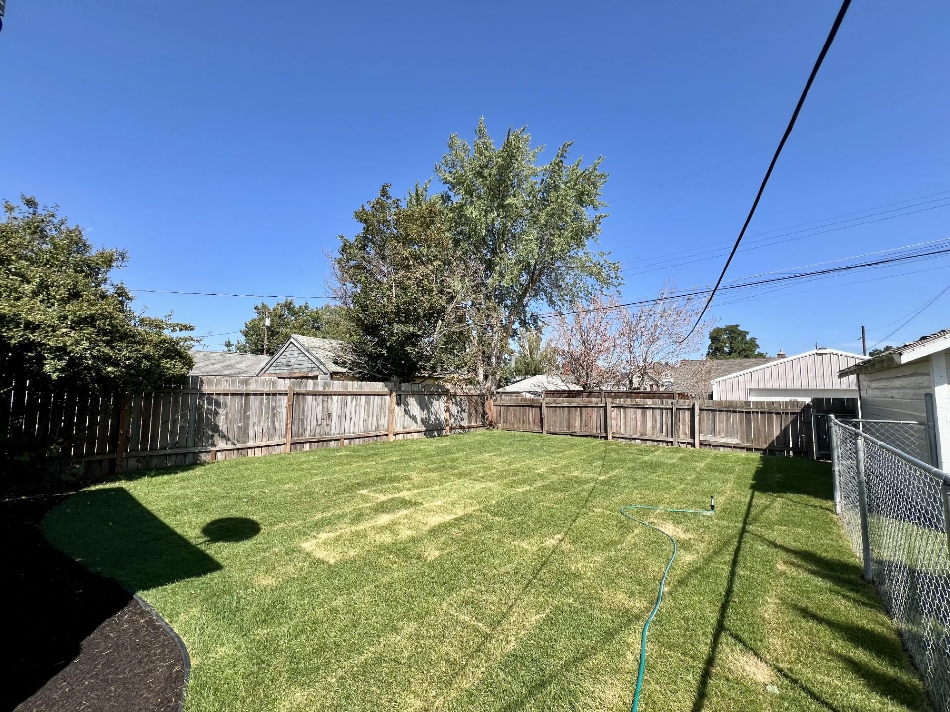 1027 E Courtland Ave - Photo 4
