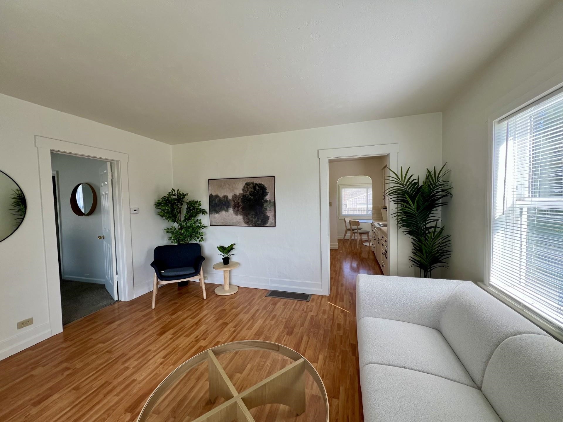 1027 E Courtland Ave - Photo 7