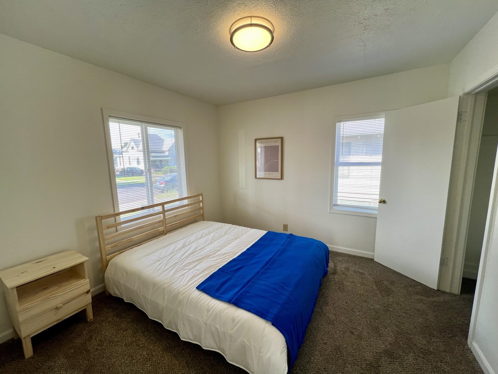1027 E Courtland Ave - Photo 9