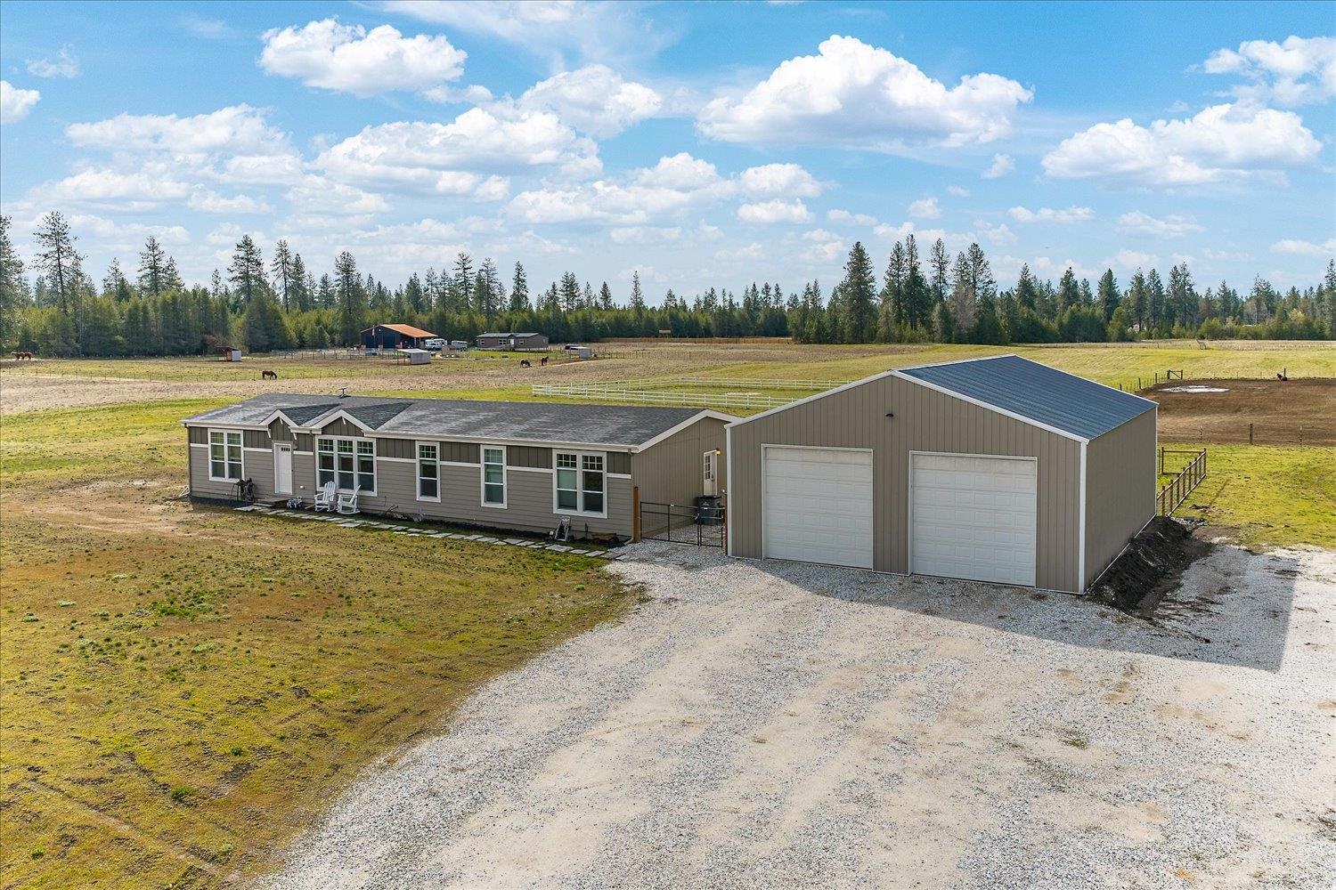 2421 W Fausett Ln - Photo 4