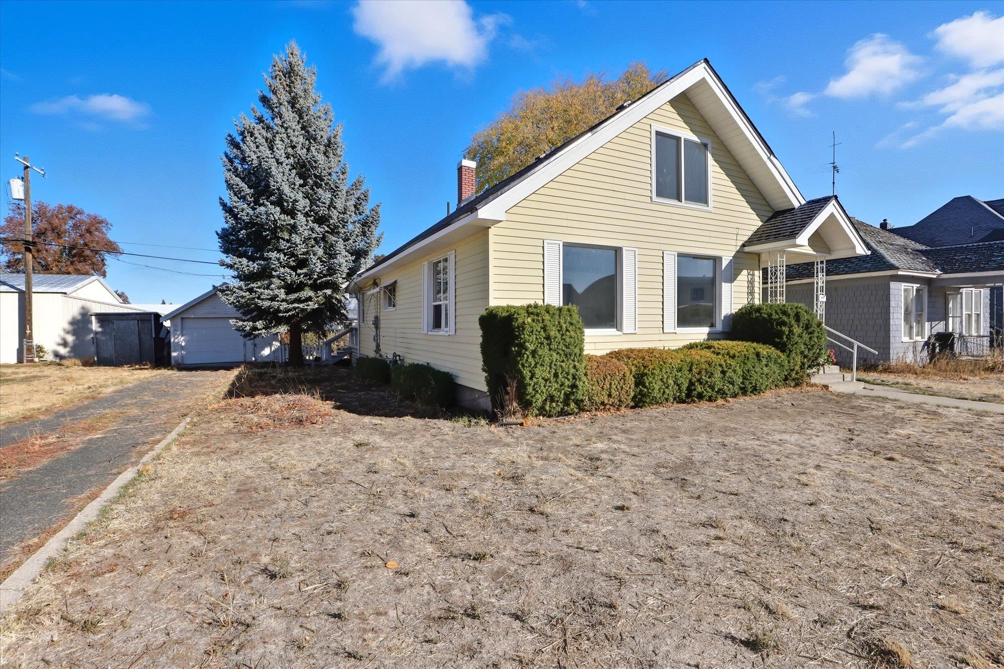 710 Marshall St - Photo 2
