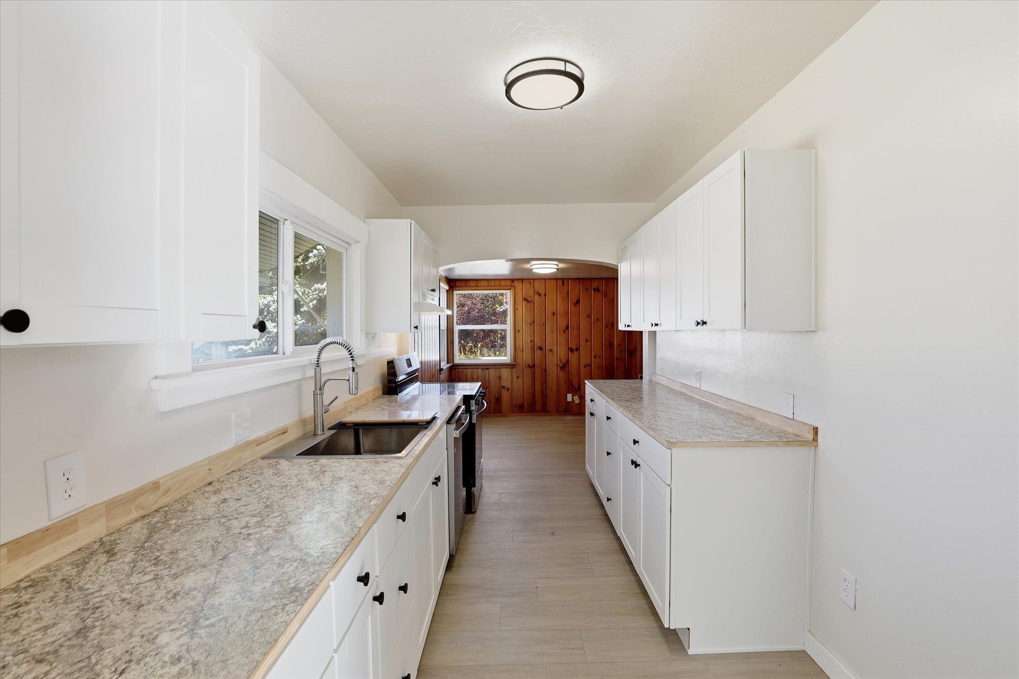 710 Marshall St - Photo 10