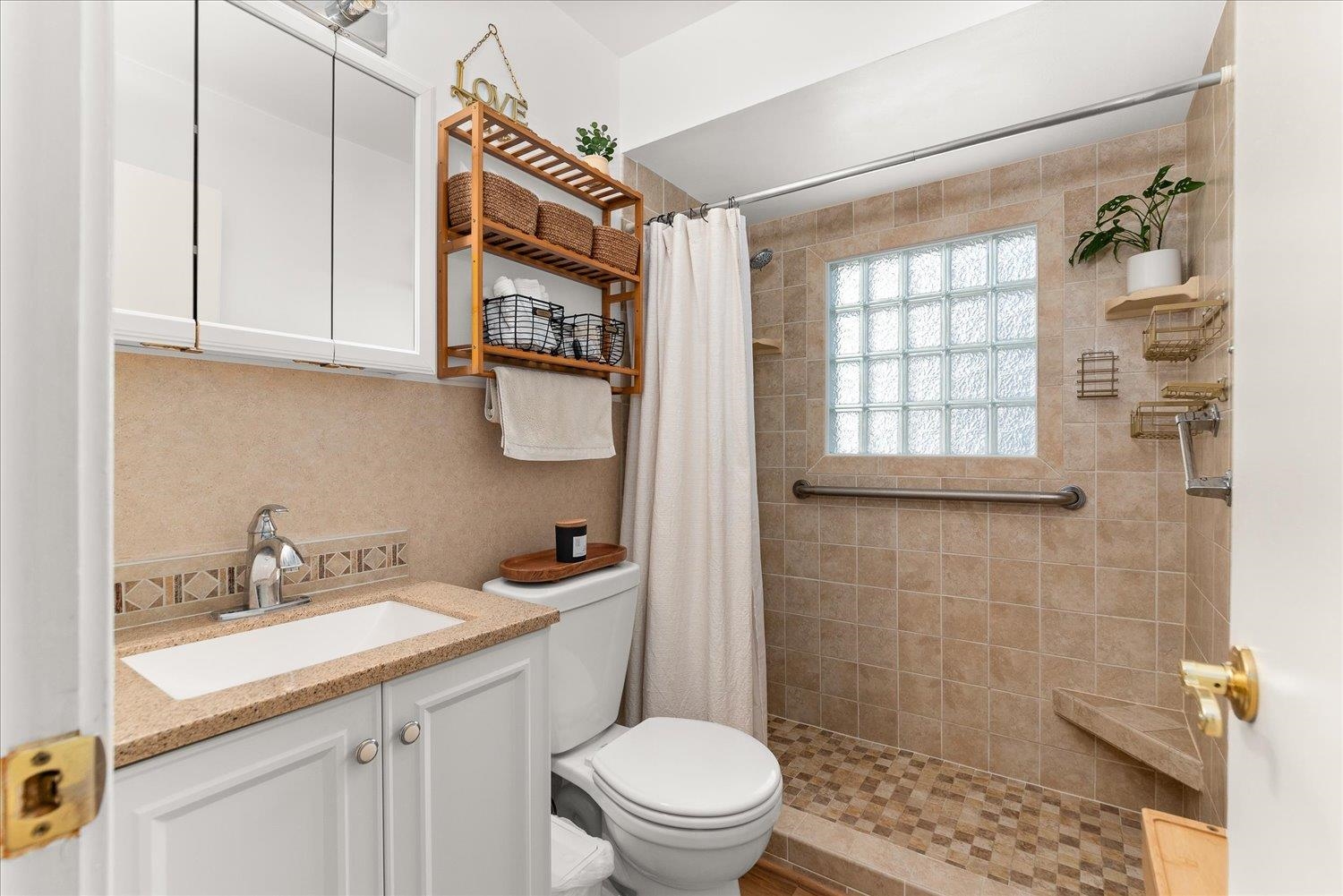 611 E 23rd Ave - Photo 14