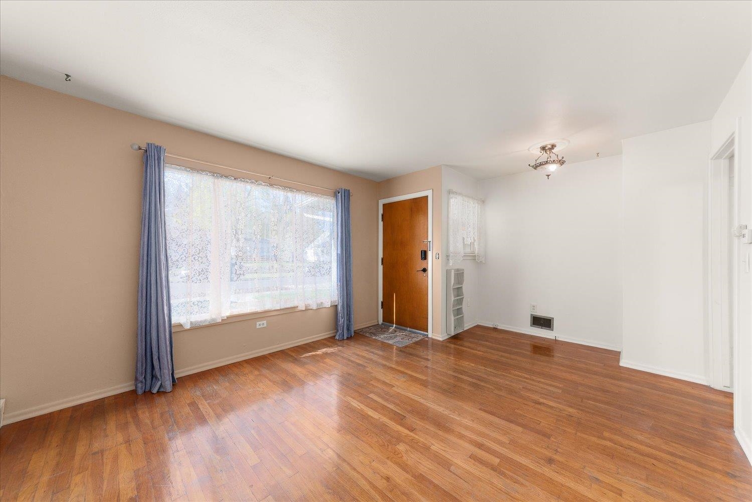 611 E 23rd Ave - Photo 16