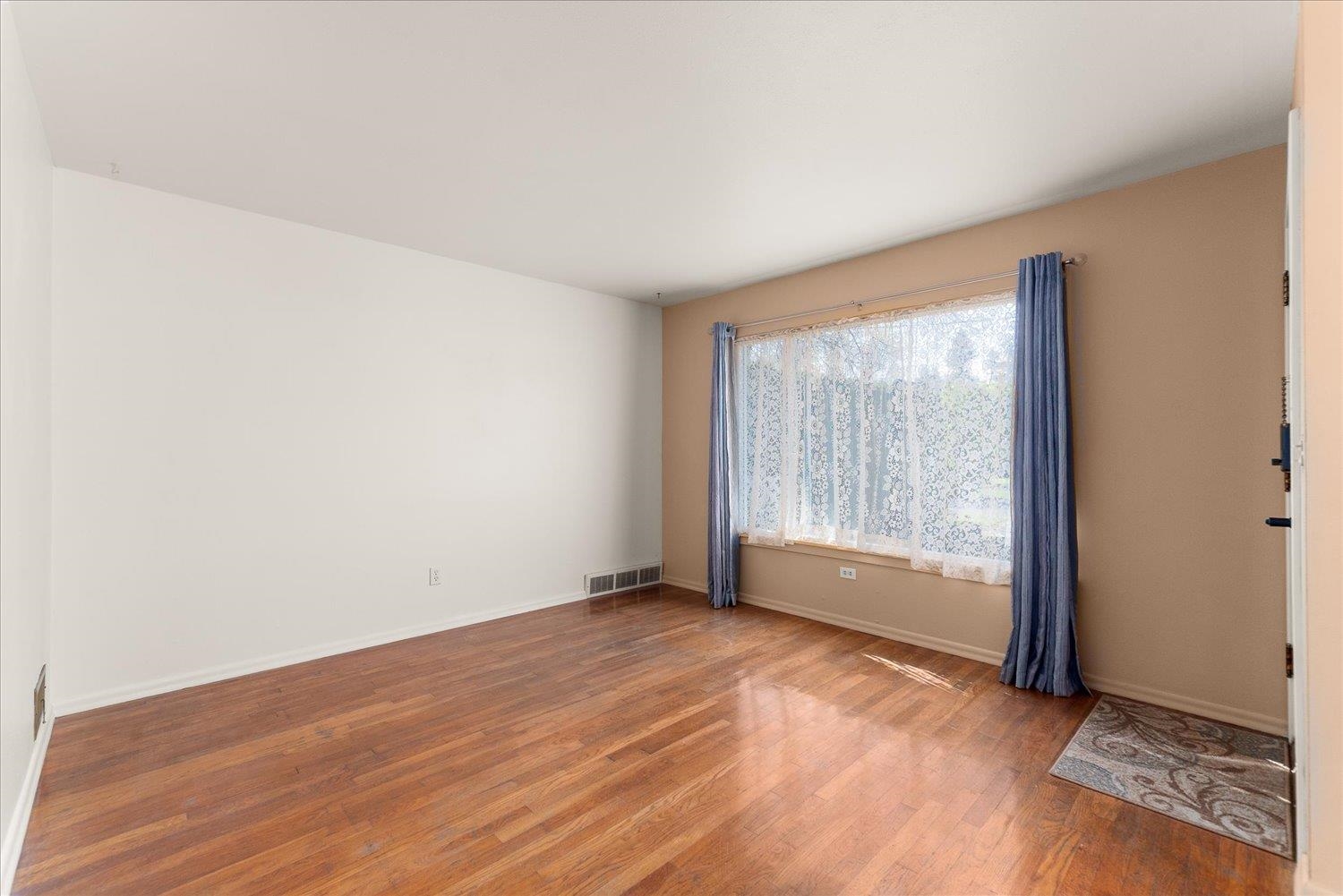 611 E 23rd Ave - Photo 17
