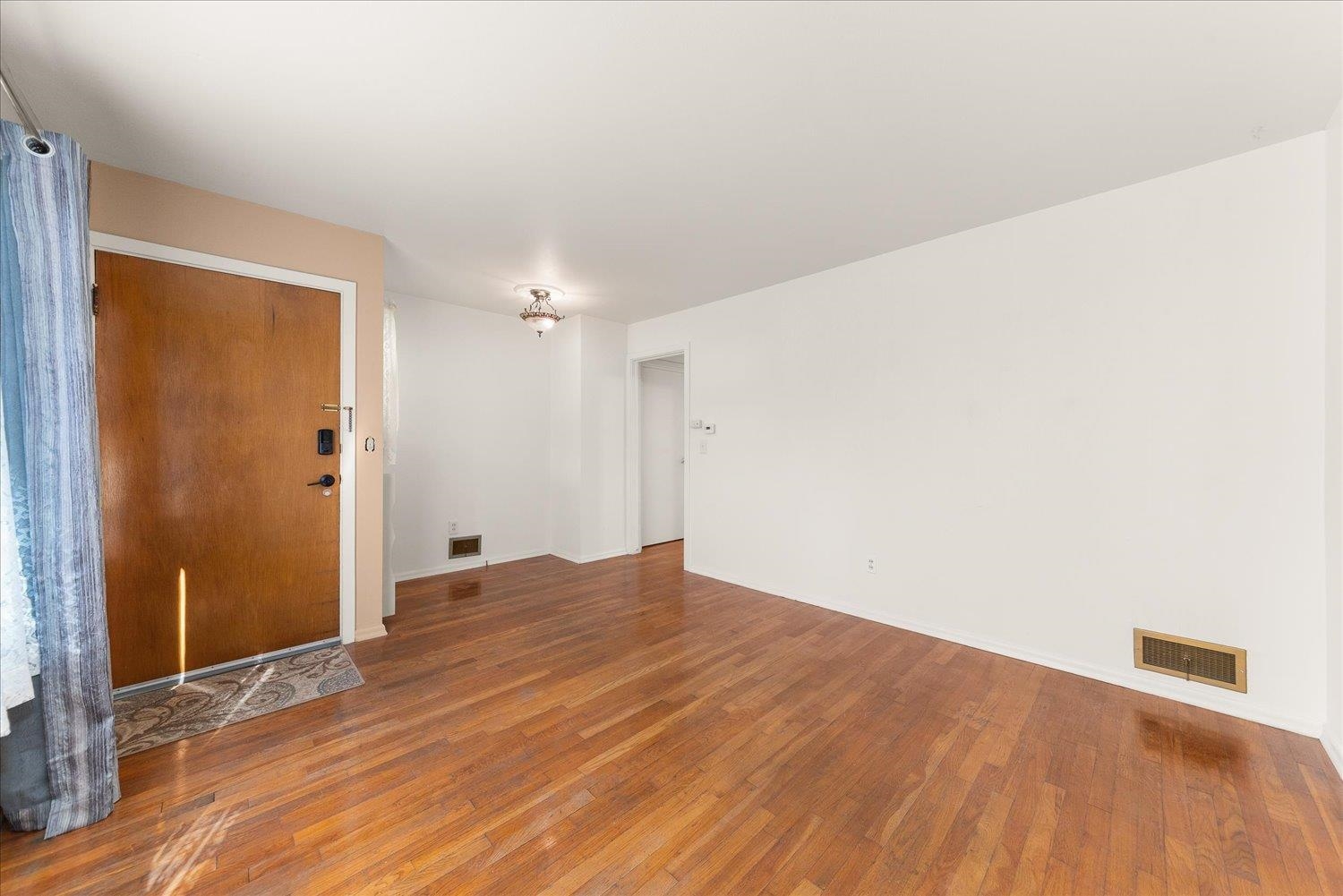 611 E 23rd Ave - Photo 18
